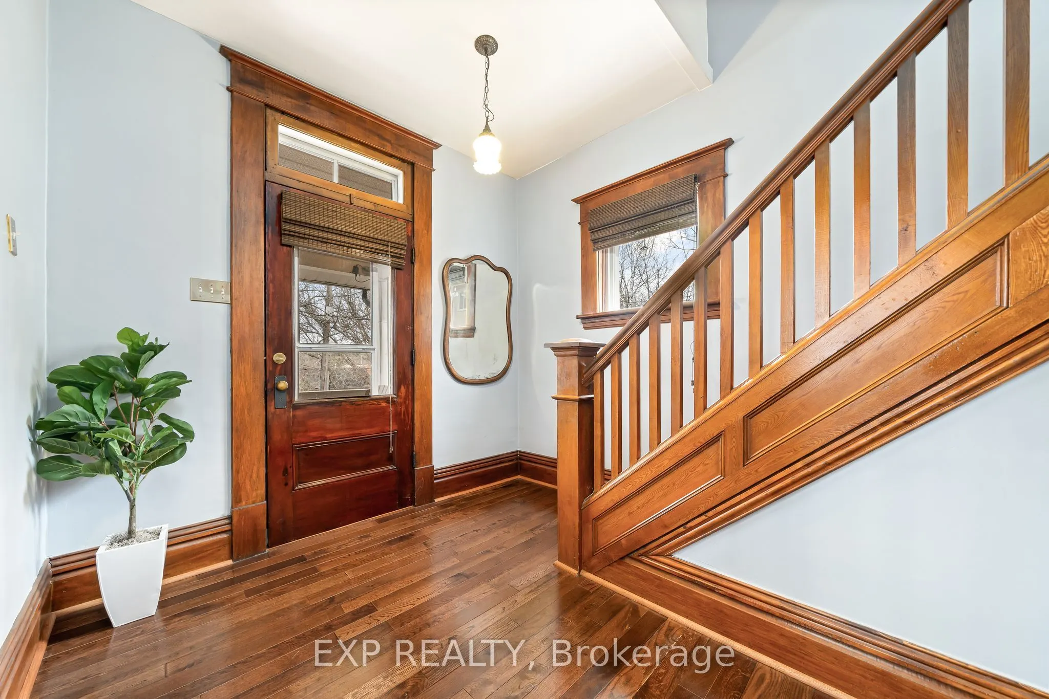 8 McGill Street