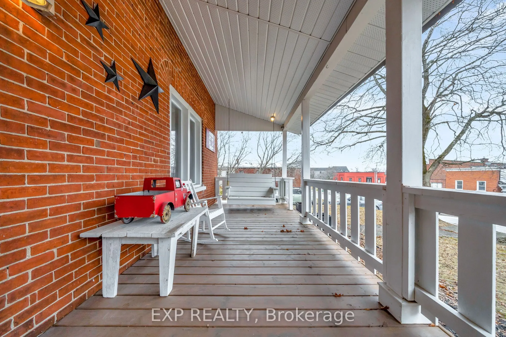 8 McGill Street