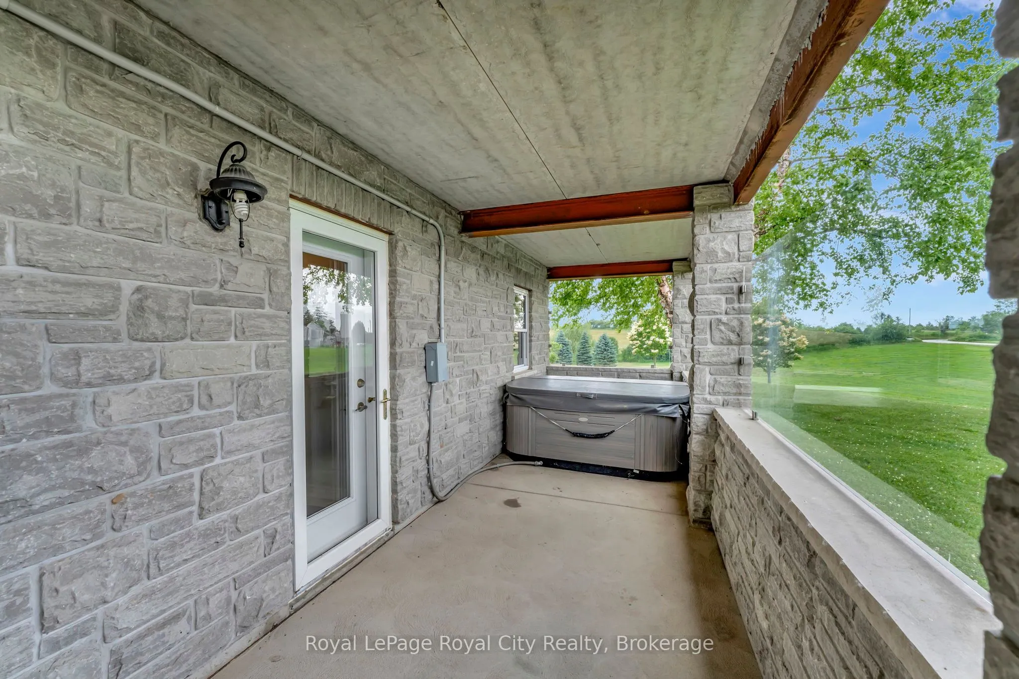 7122 Gore Road