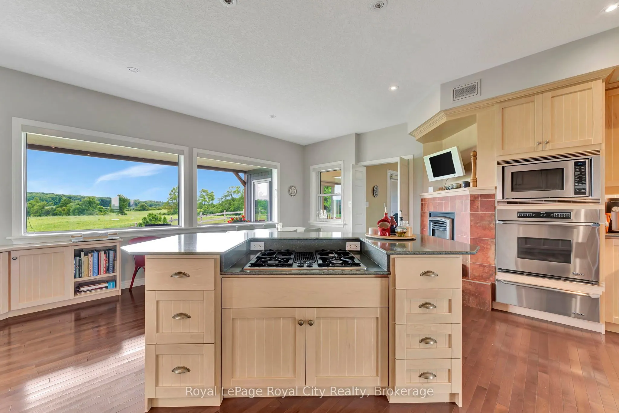 7122 Gore Road