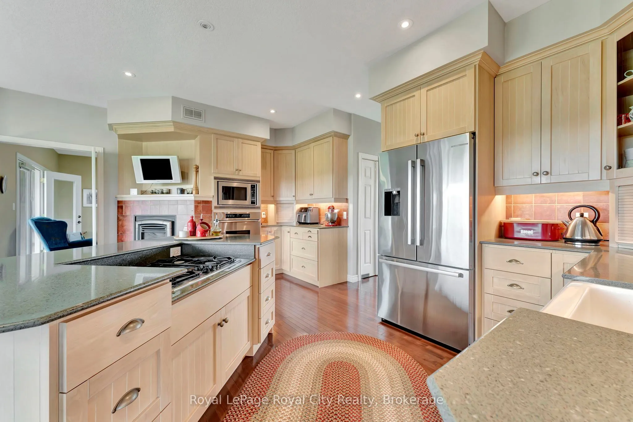 7122 Gore Road