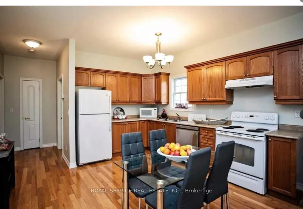 300 D'arcy Street, #201