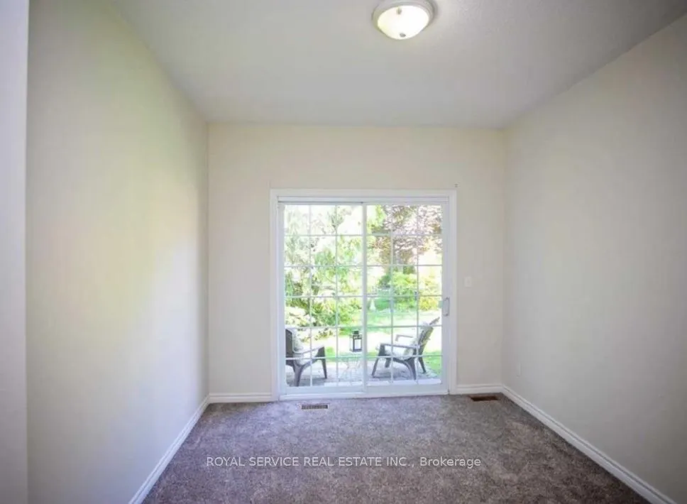 300 D'arcy Street, #201
