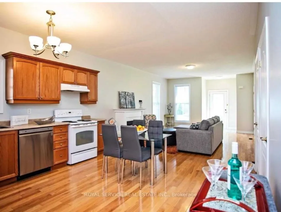 300 D'arcy Street, #201