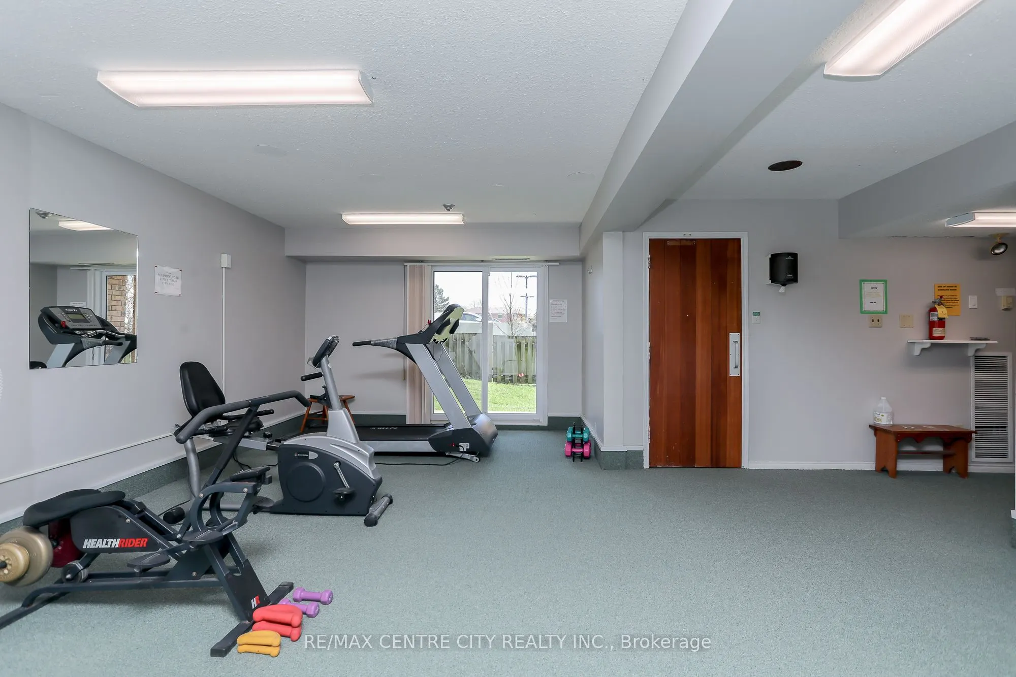 440 Wellington Street, #118