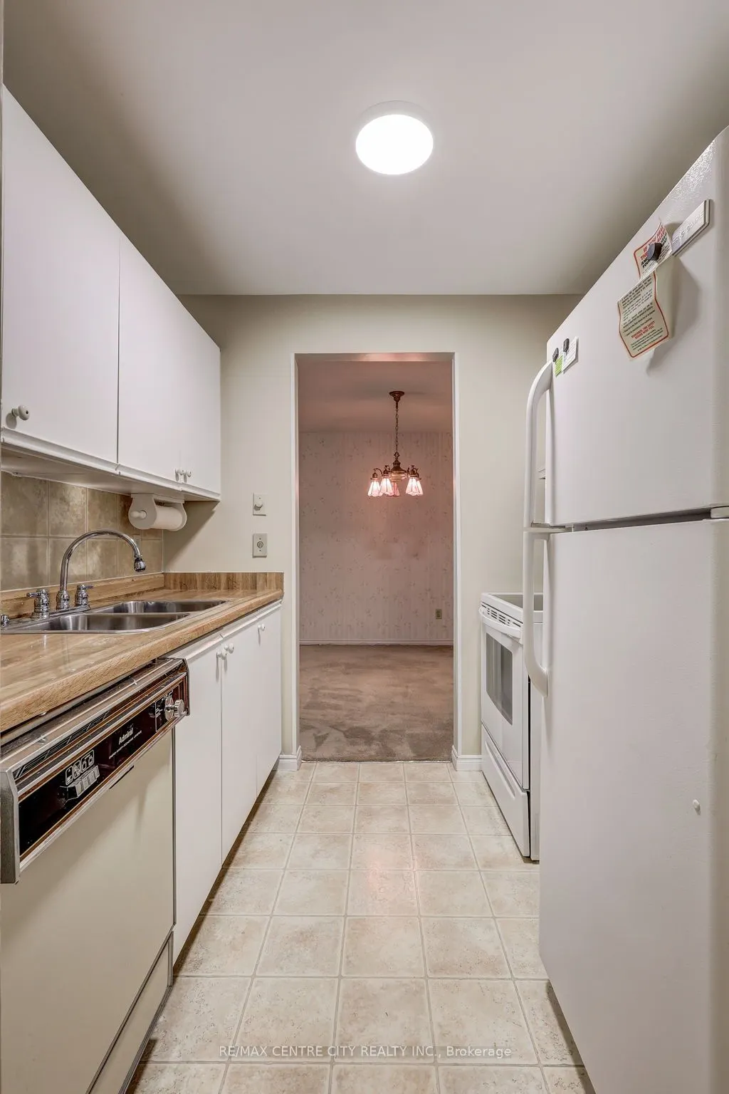 440 Wellington Street, #118