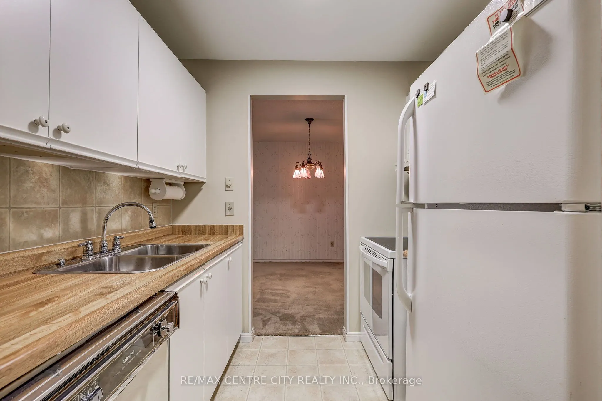 440 Wellington Street, #118