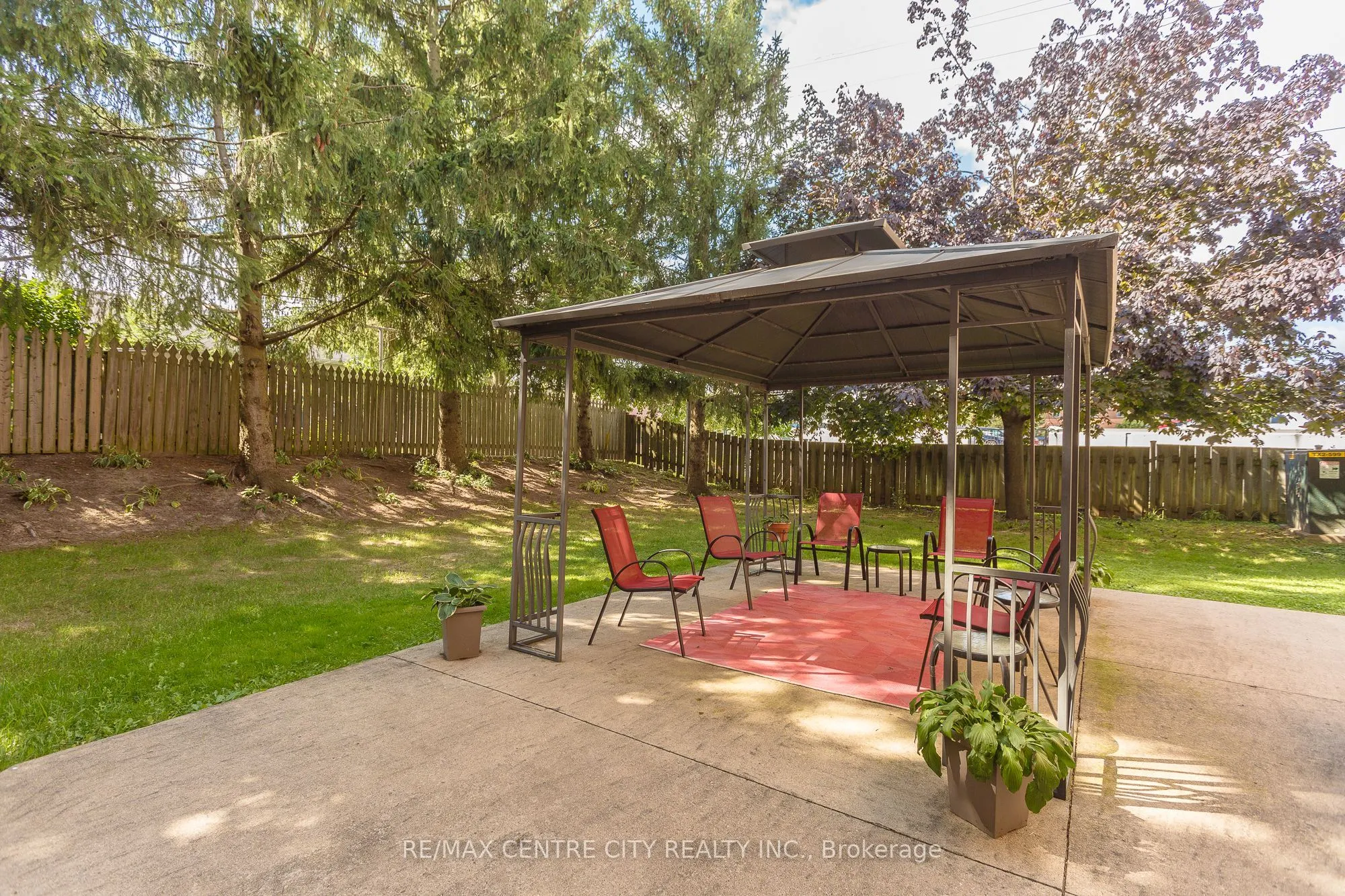 440 Wellington Street, #118