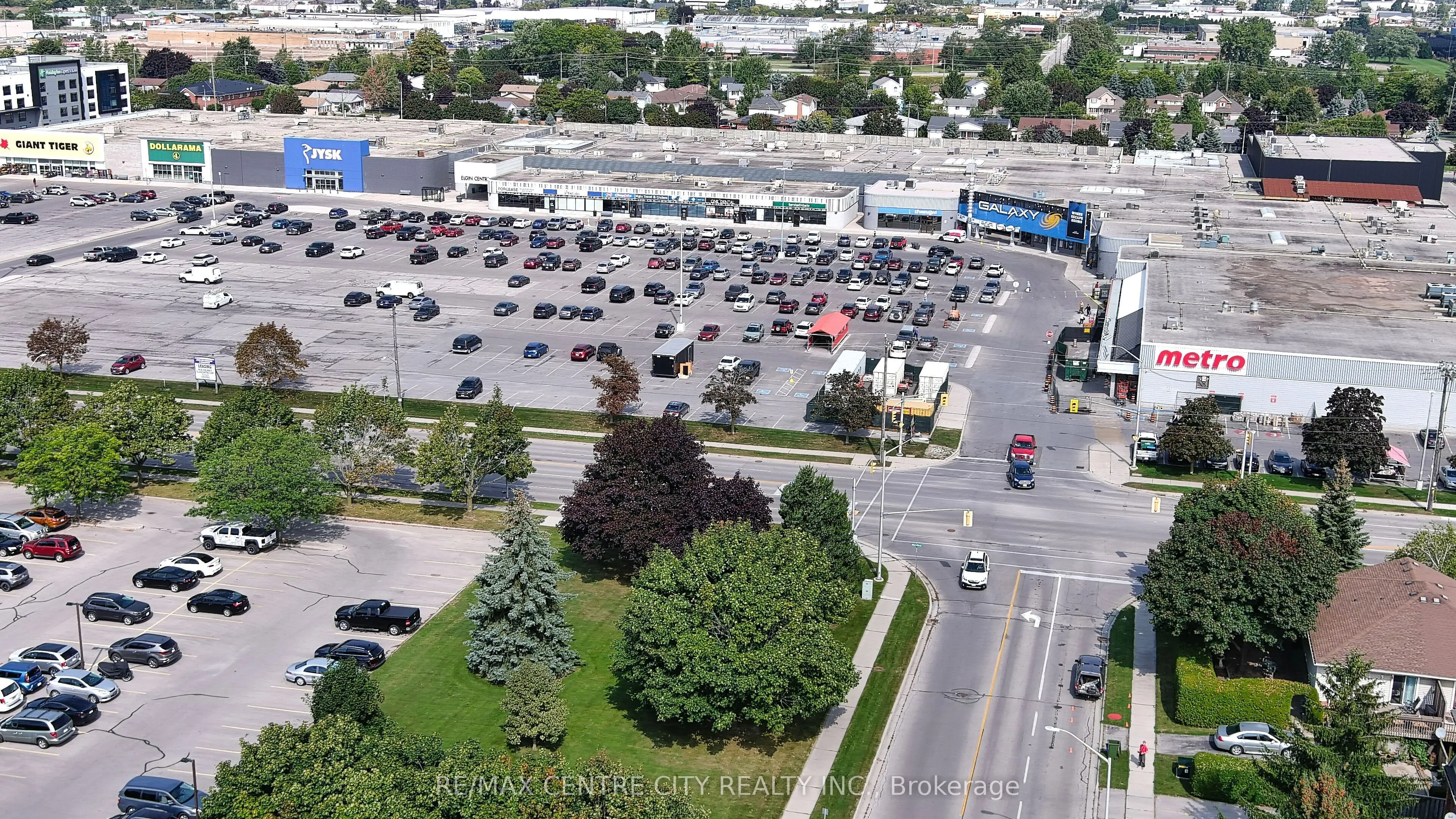 440 Wellington Street, #118