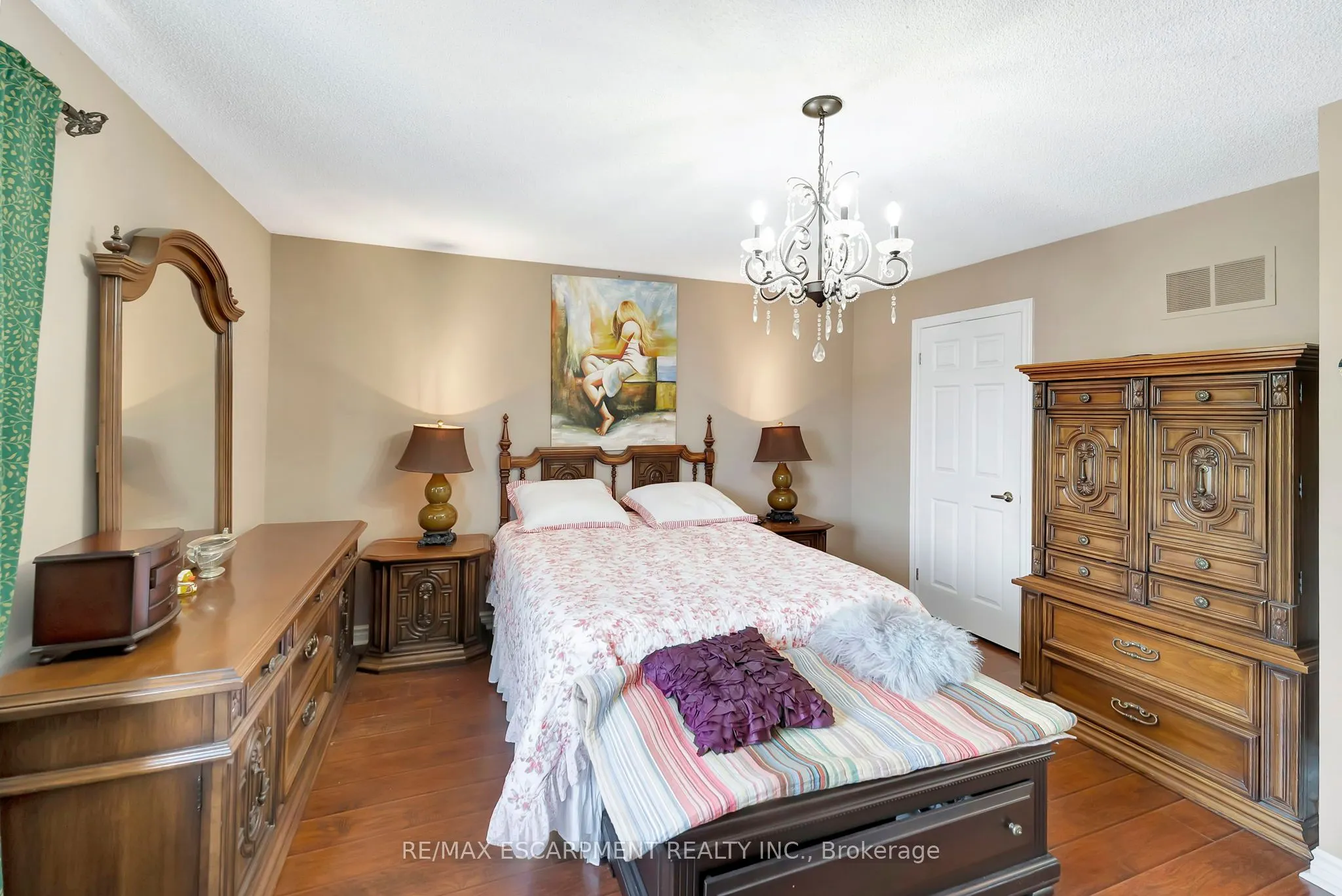 20 Meadowlands Boulevard, #14