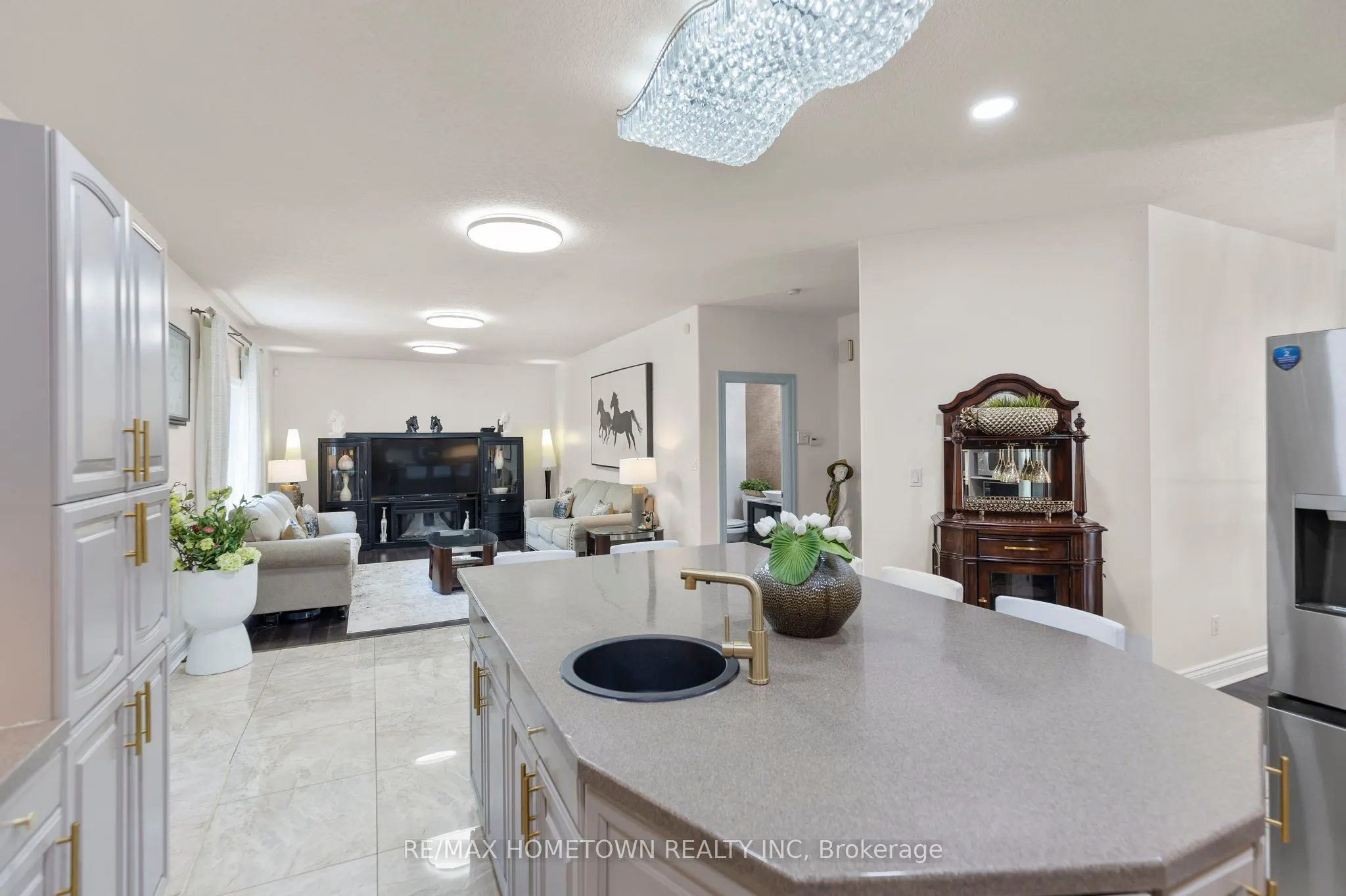 1020 Crestwood Drive