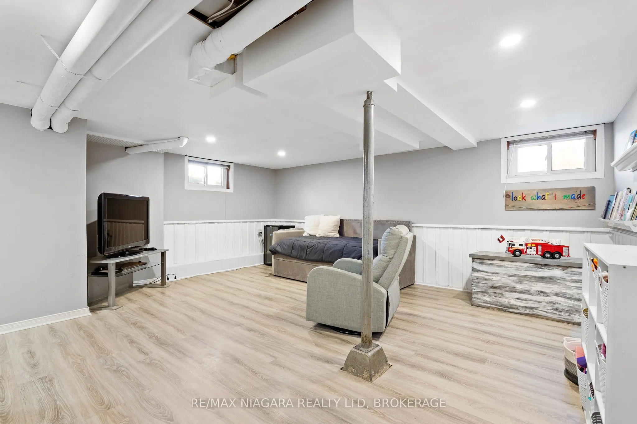 201 Knoll Street