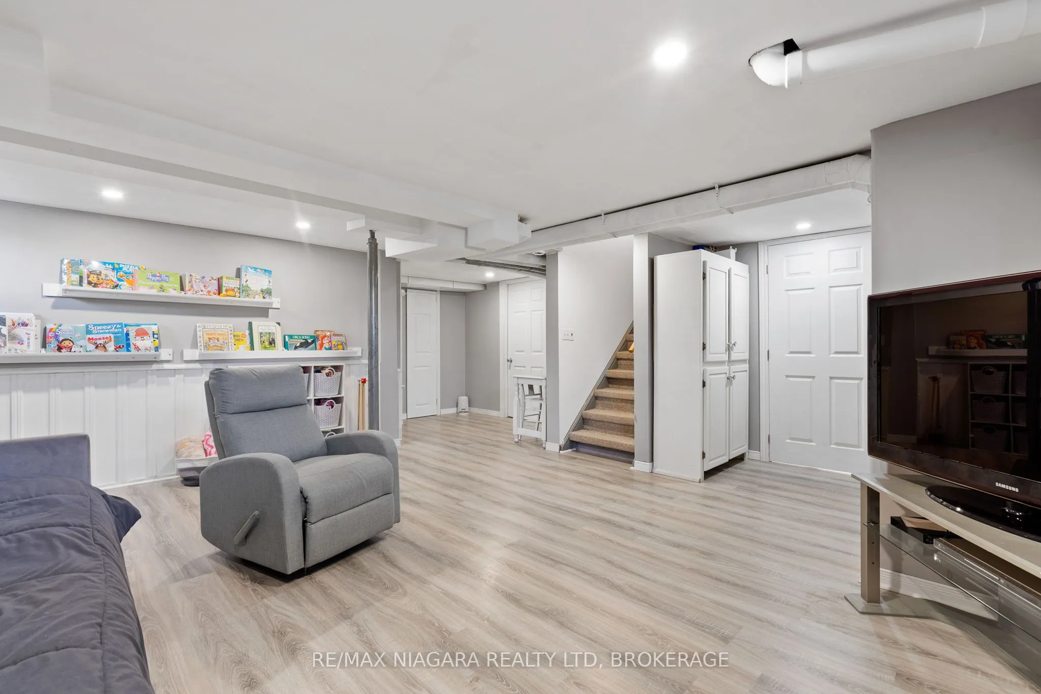201 Knoll Street