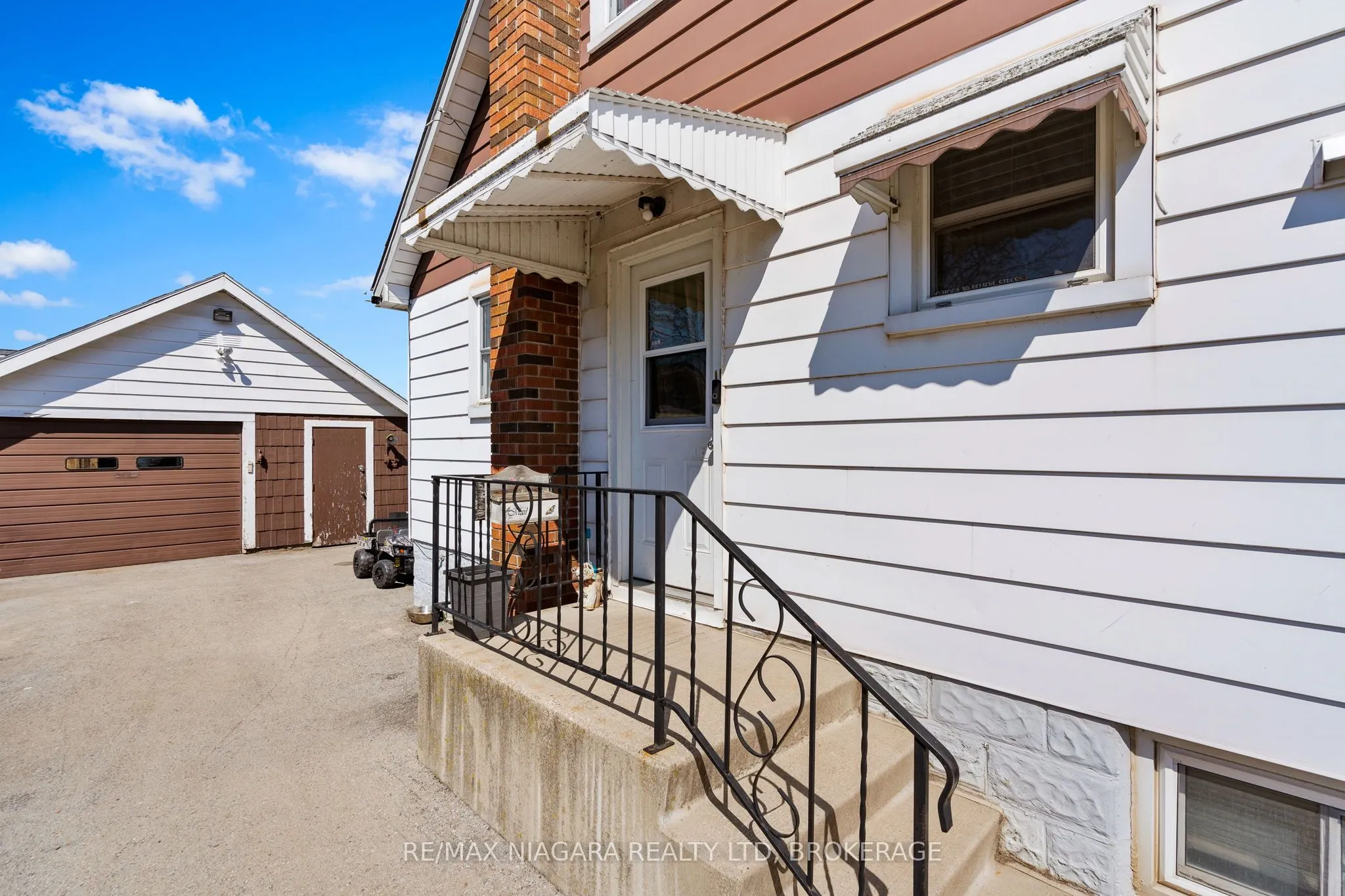 201 Knoll Street
