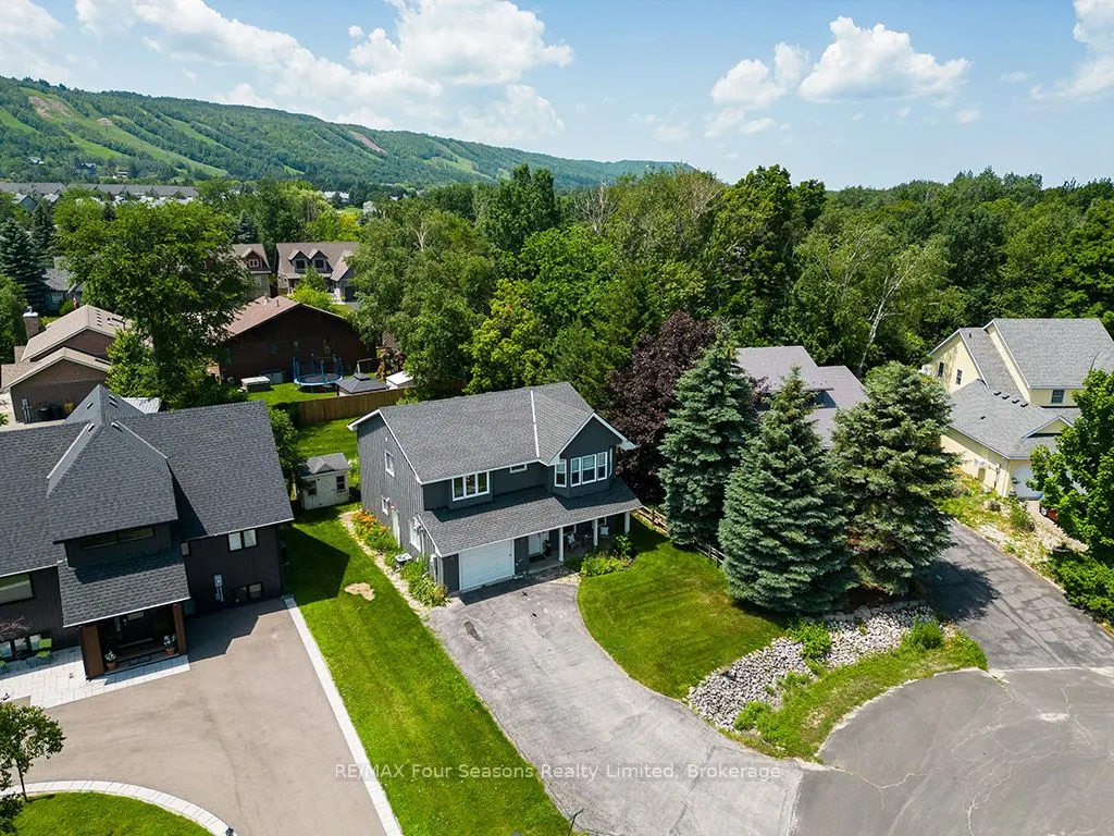 104 LAURIE'S Court
