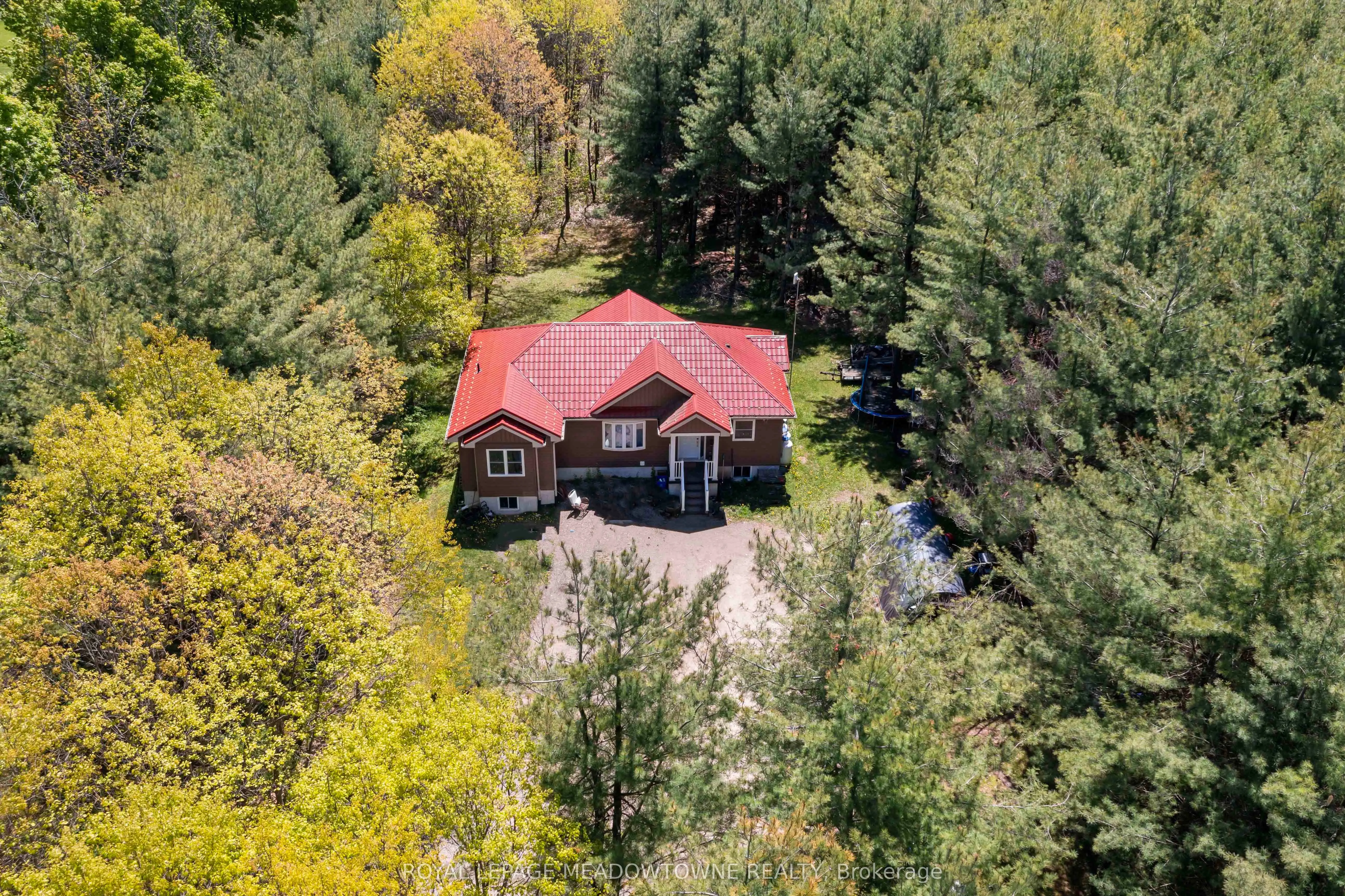 9341 Sideroad 9