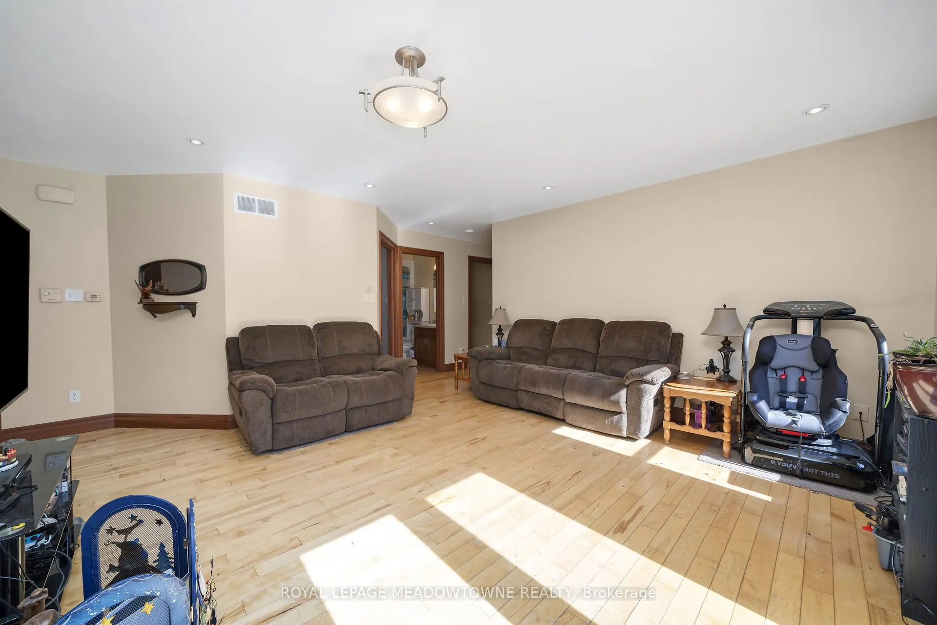 9341 Sideroad 9