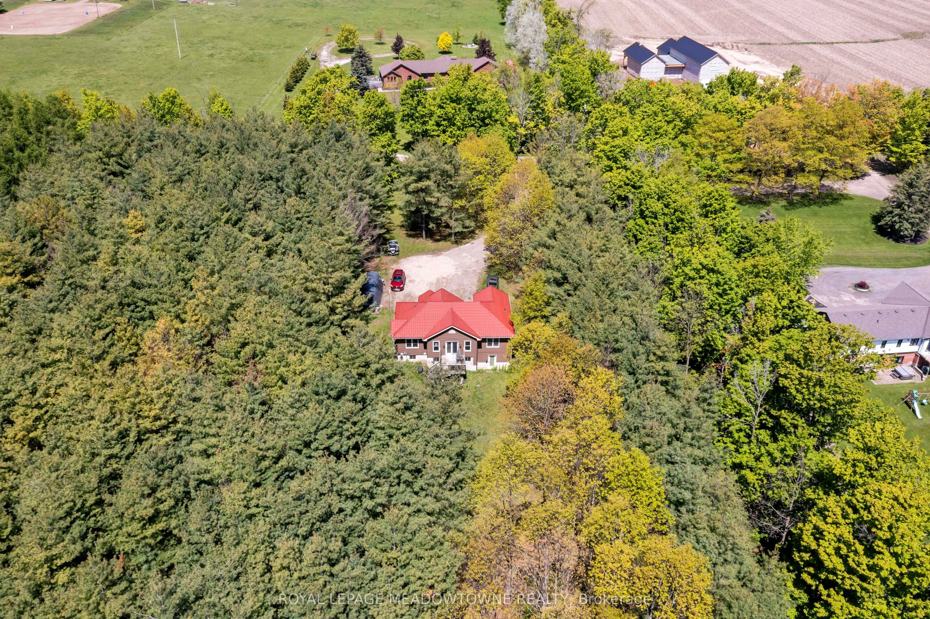 9341 Sideroad 9