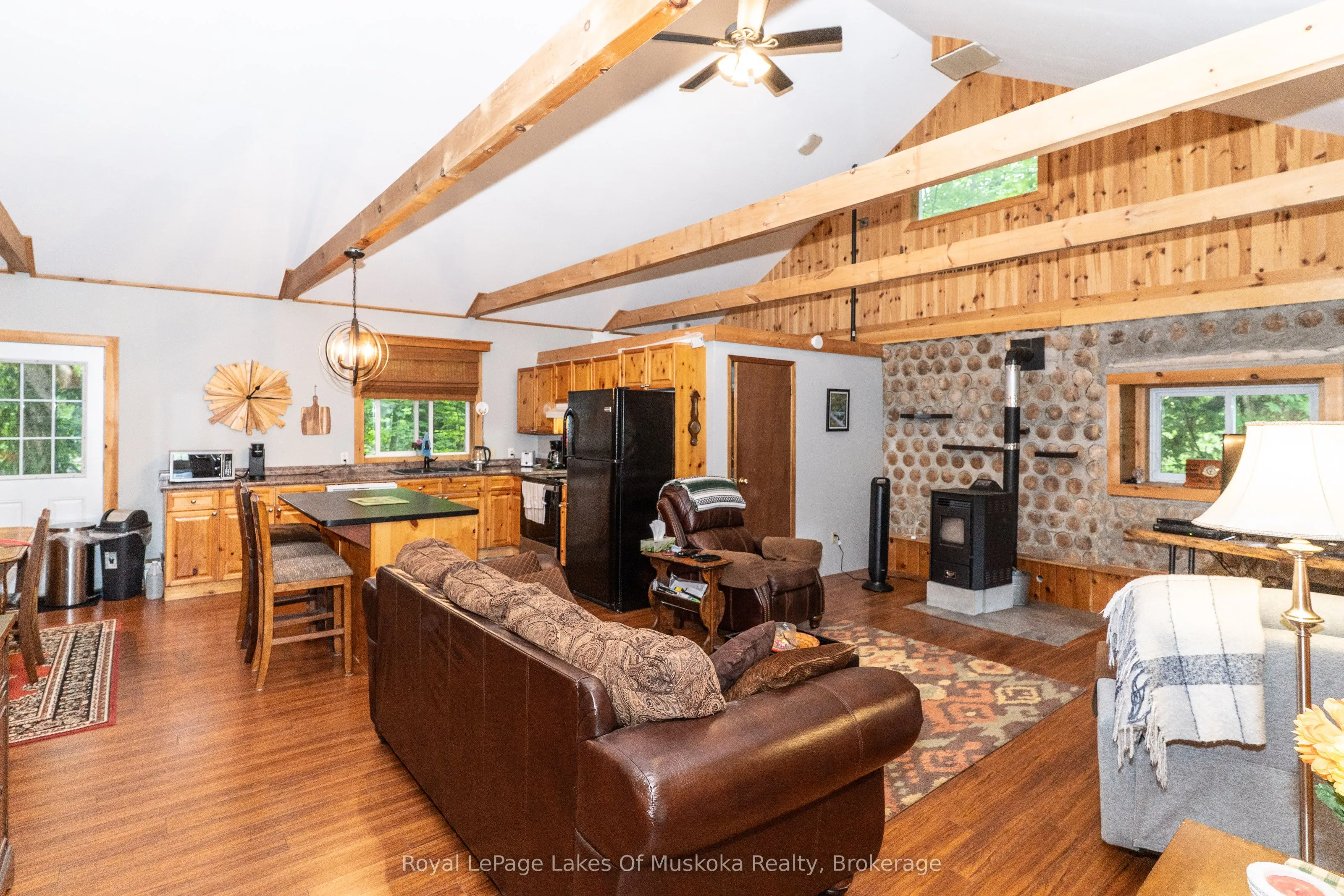 2709 Muskoka District 118 Road W