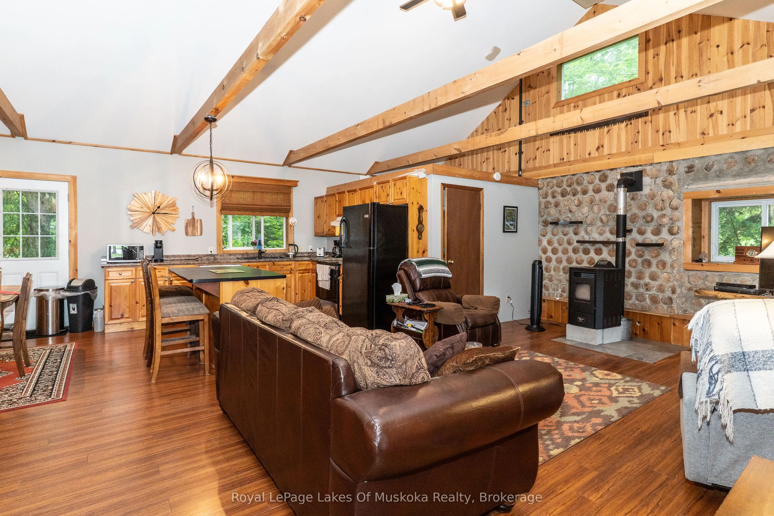 2709 Muskoka District 118 Road W