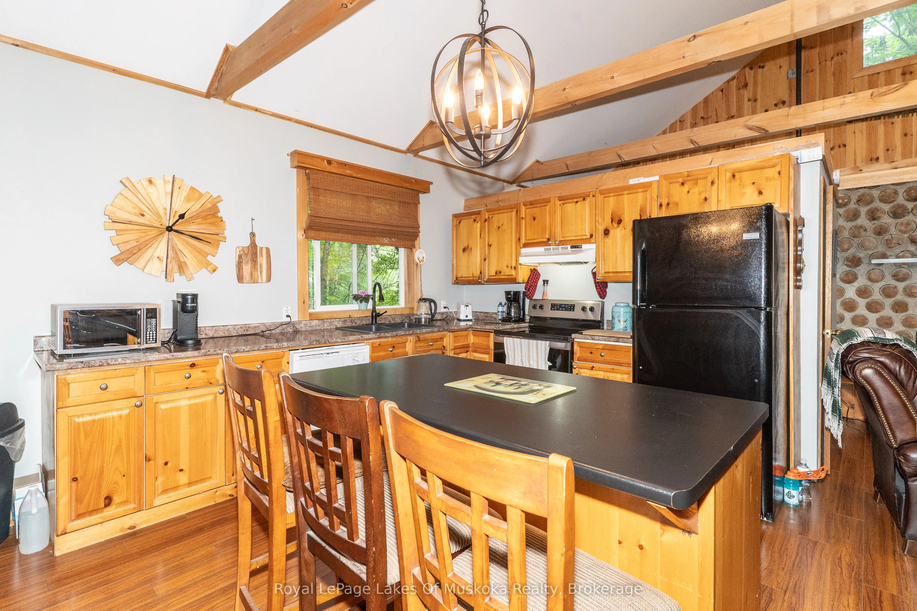 2709 Muskoka District 118 Road W