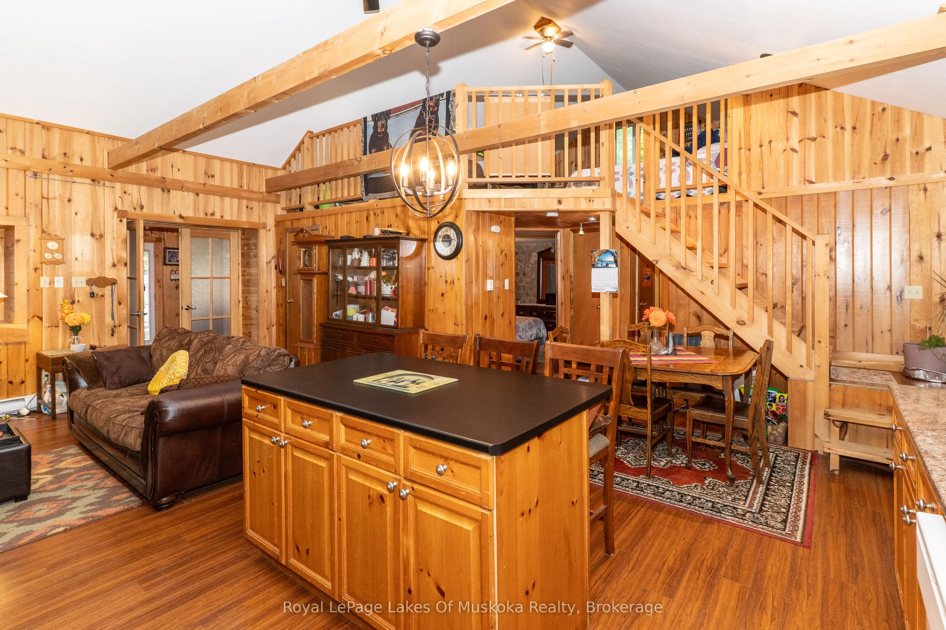 2709 Muskoka District 118 Road W