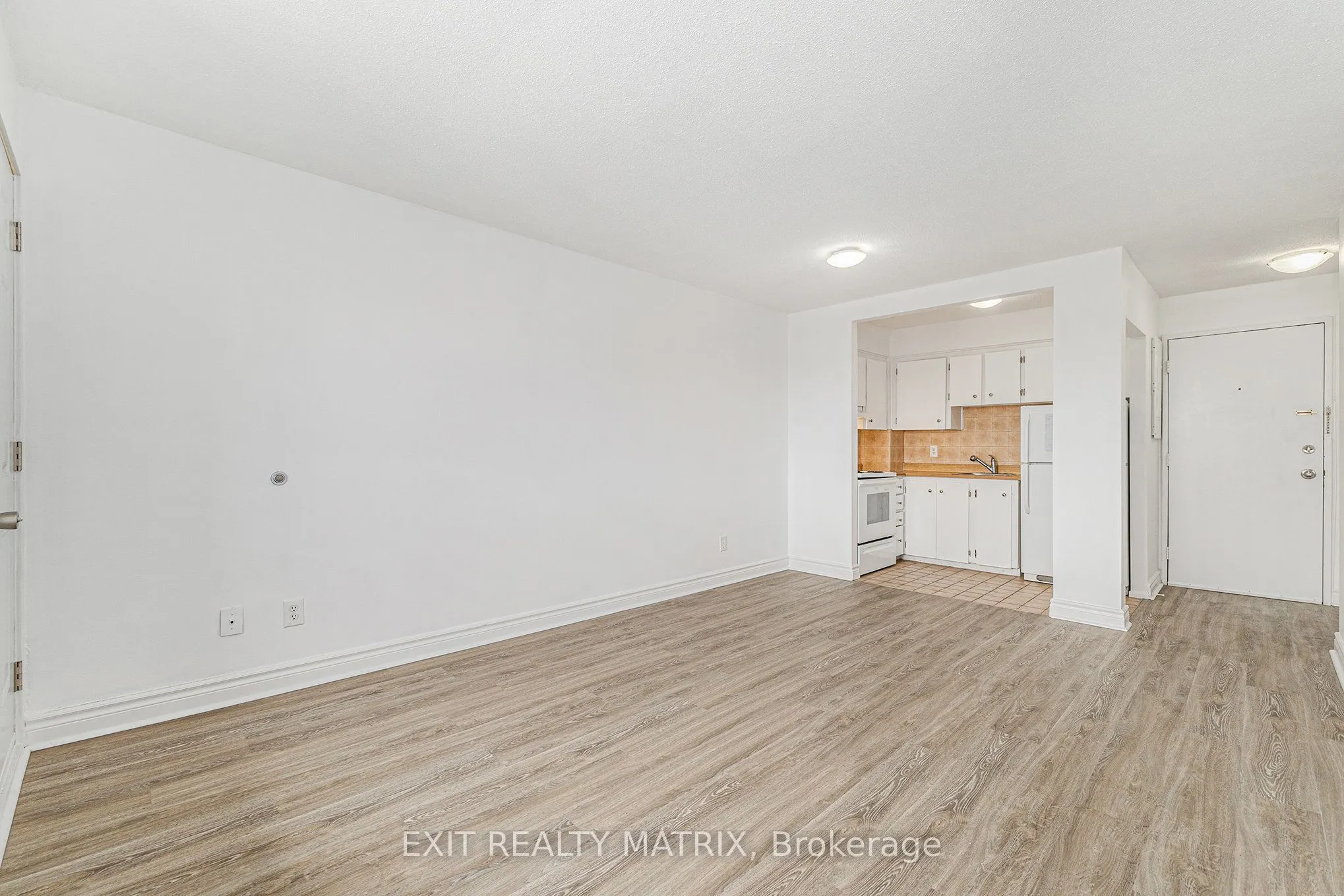 2041 Arrowsmith Drive #403C