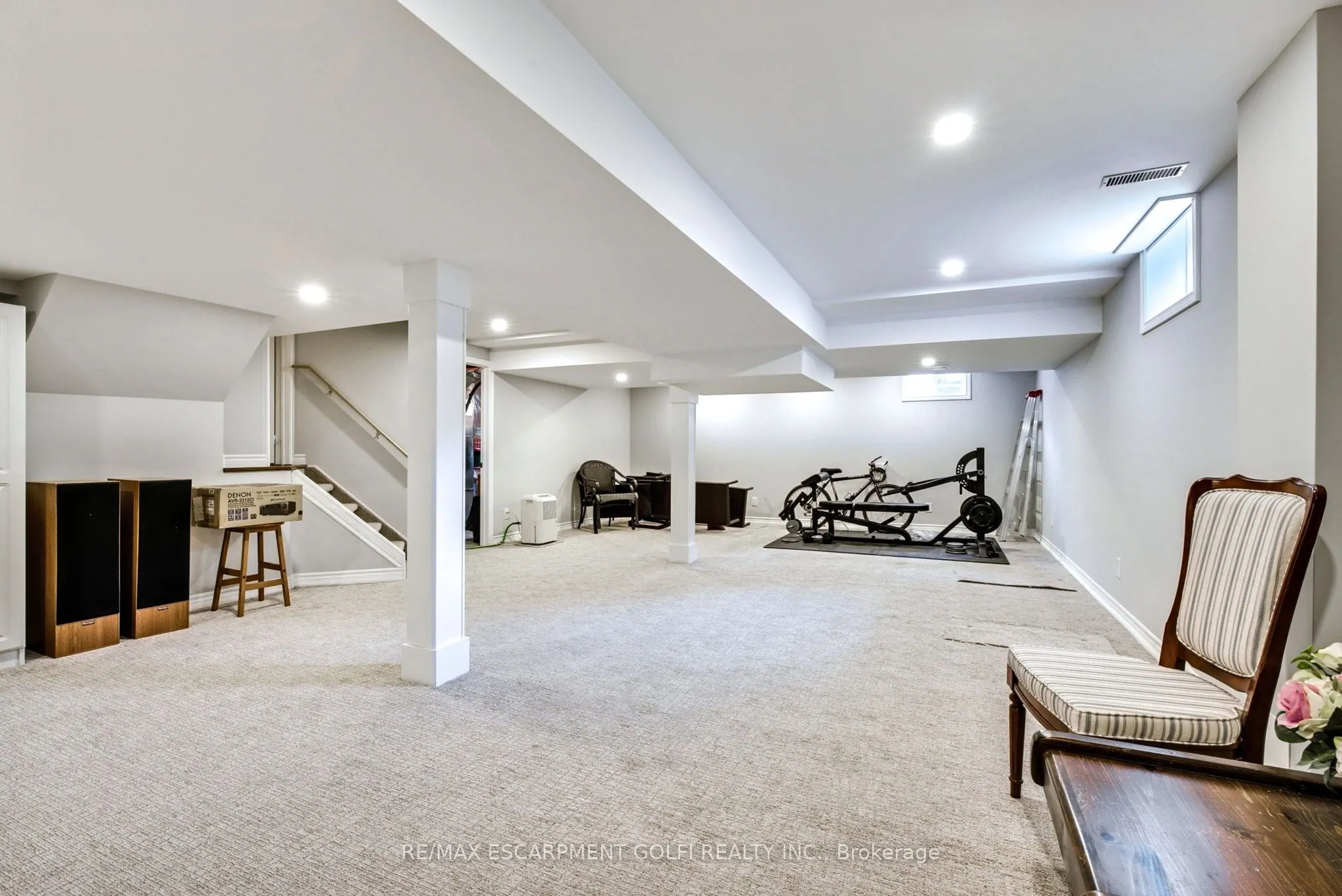 43 Woodlawn Court