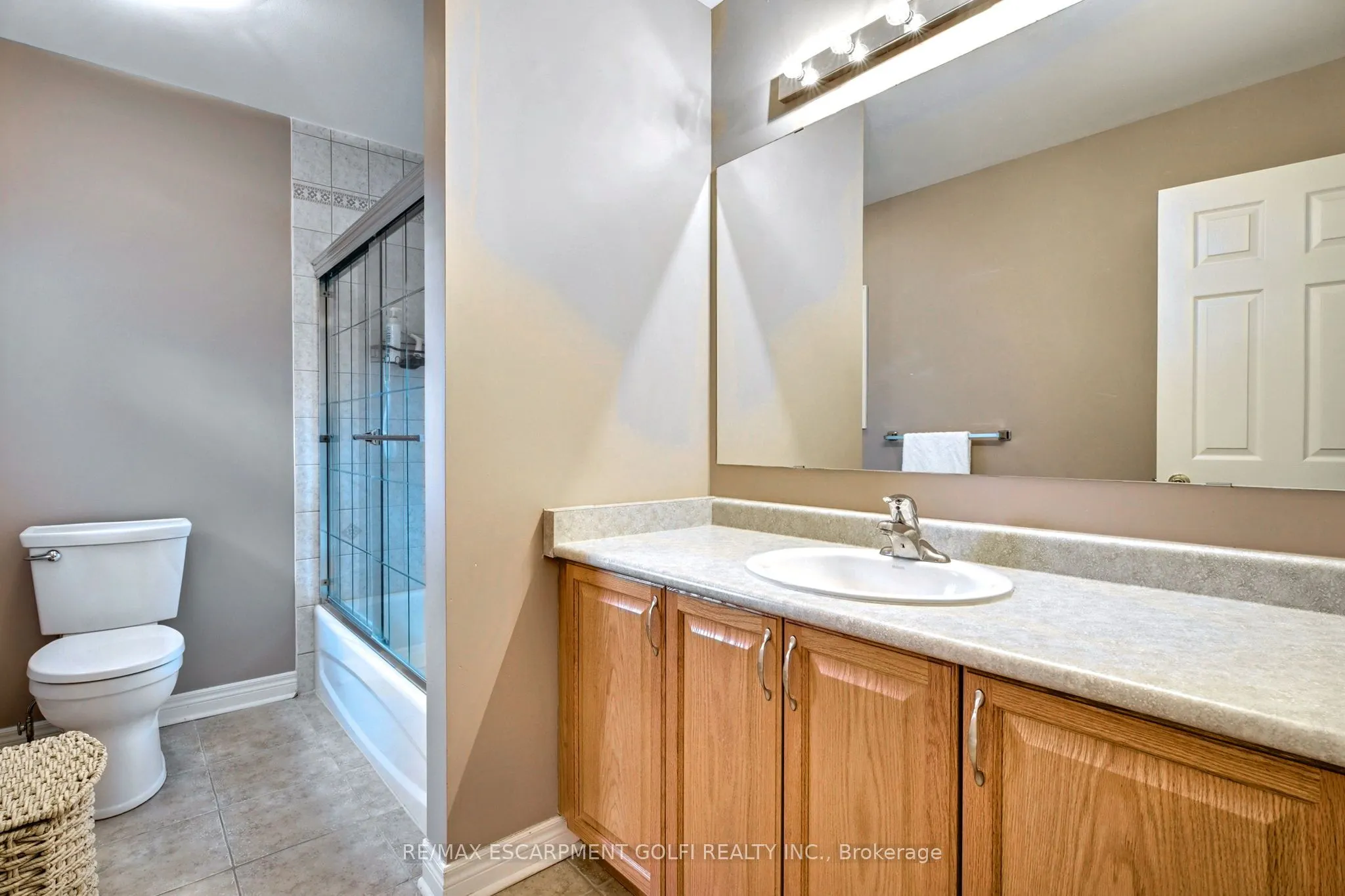 43 Woodlawn Court