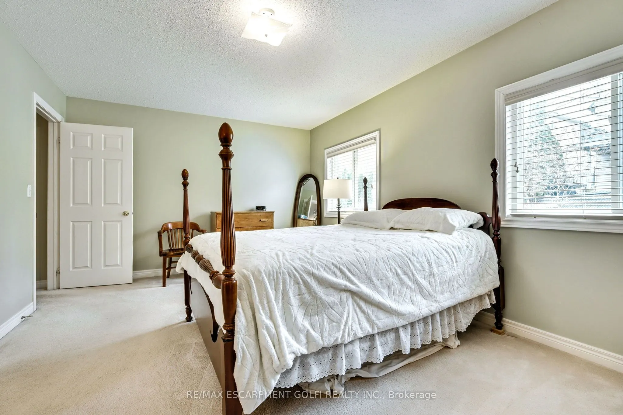 43 Woodlawn Court