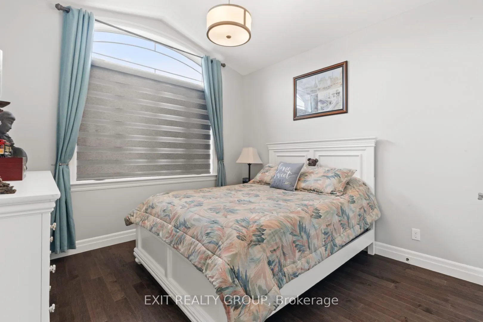 86 Essex Drive