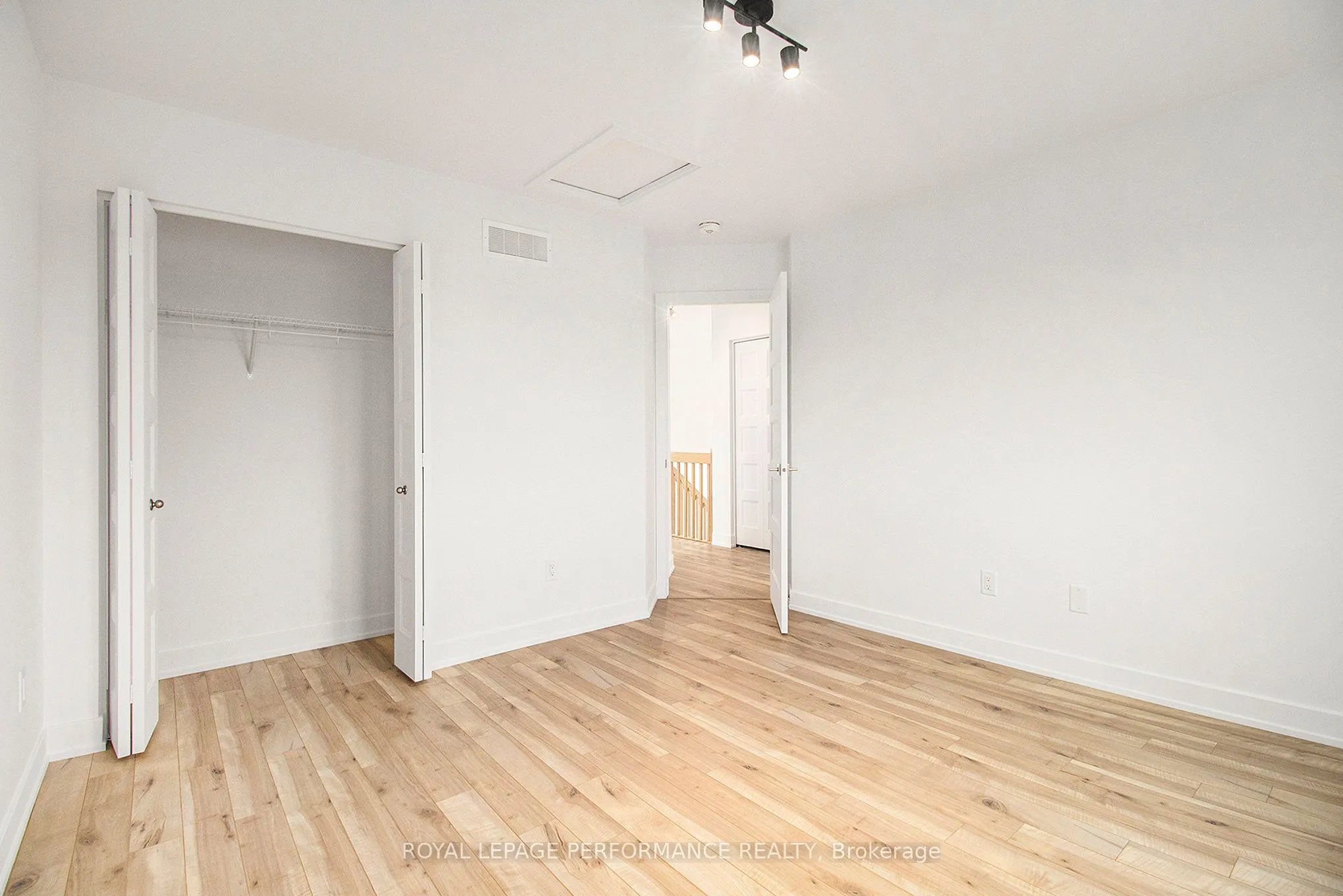 76 RUTILE Street