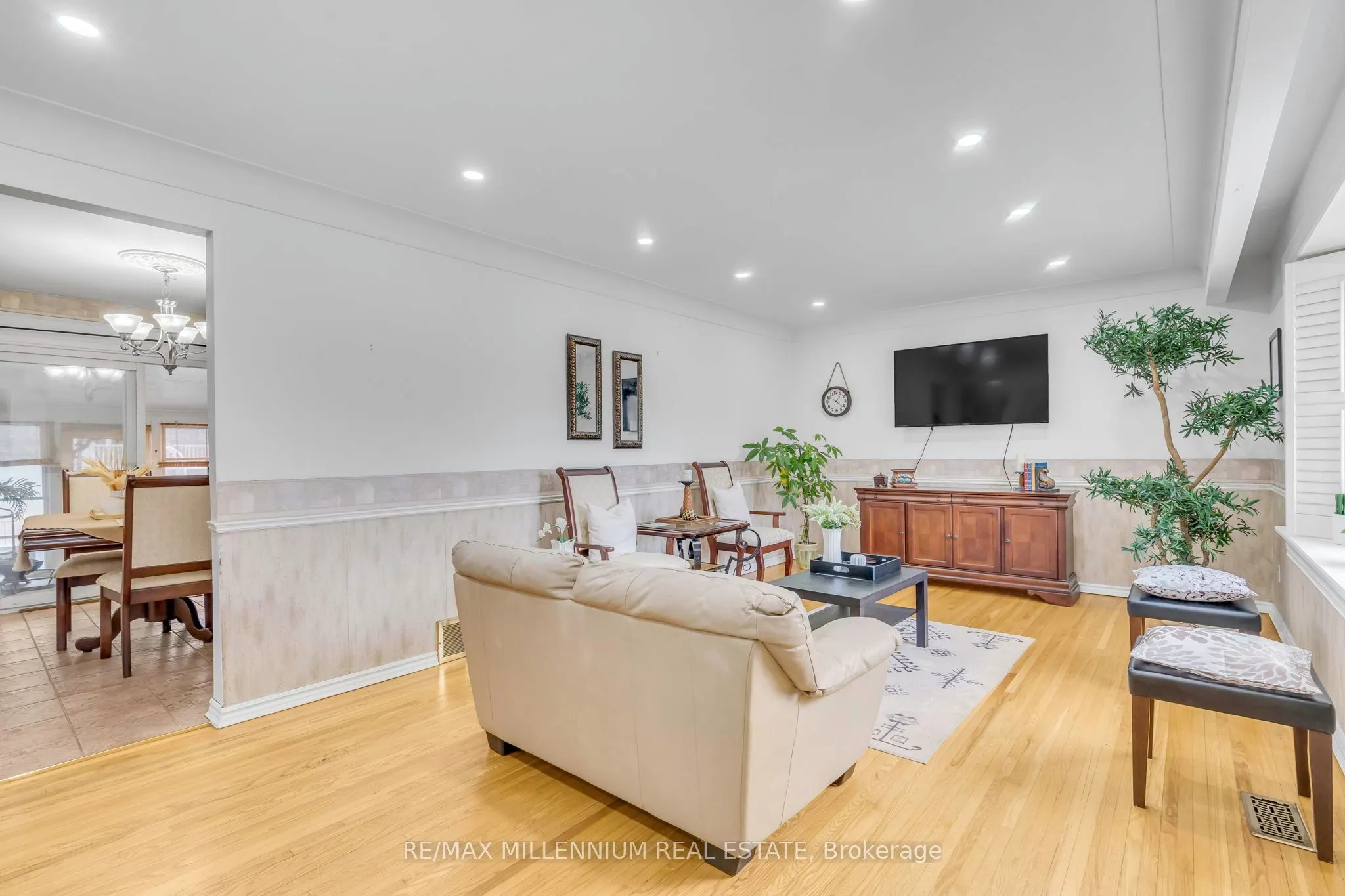 398 Kerman Avenue, #Main