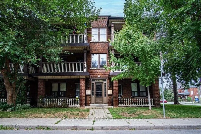 4 Hyde Park Avenue, #8