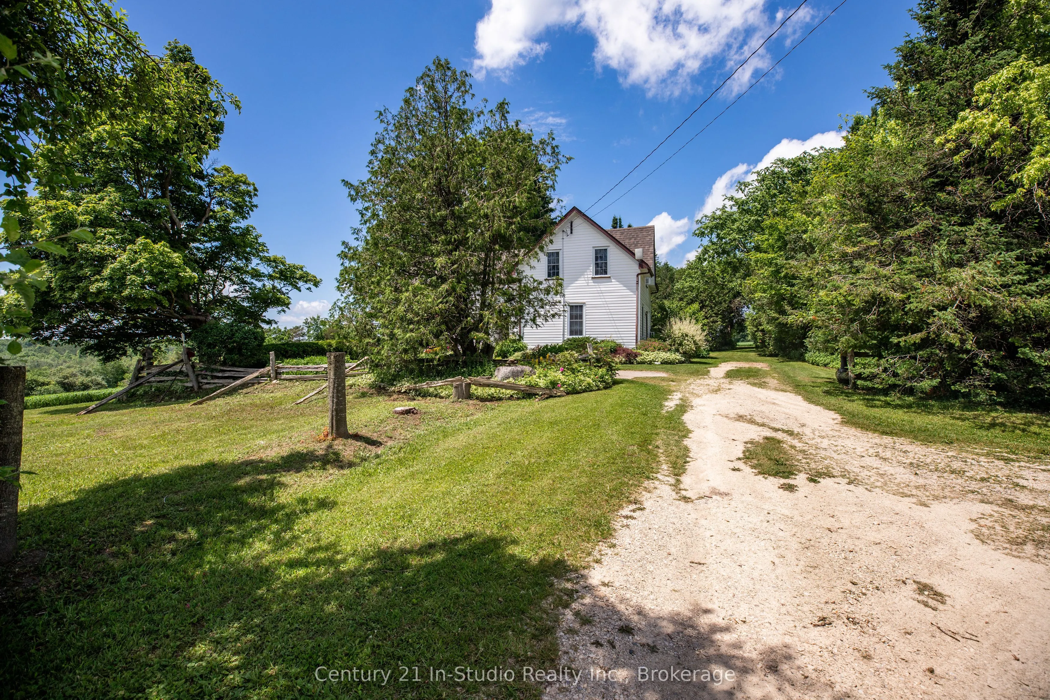 775678 Highway 10