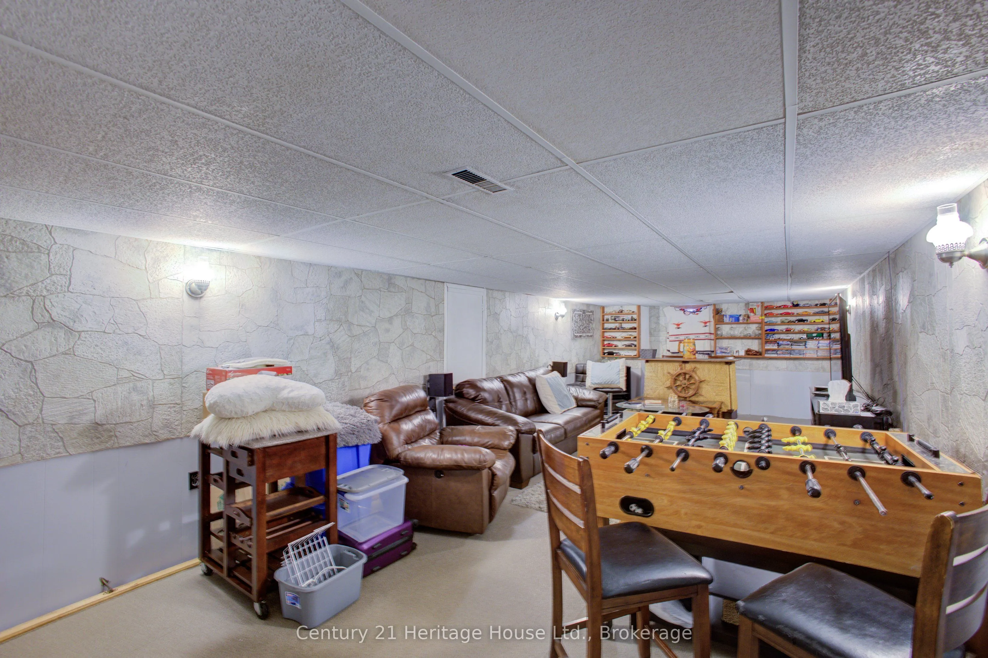313003 Hwy  6 Highway
