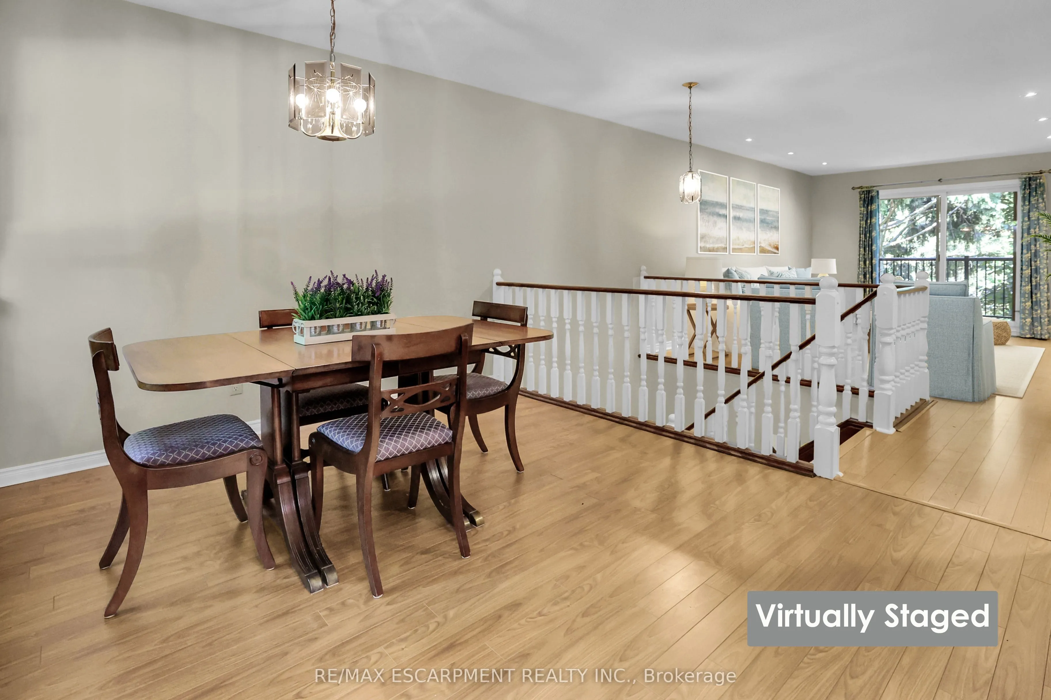 23 Robinson Street N