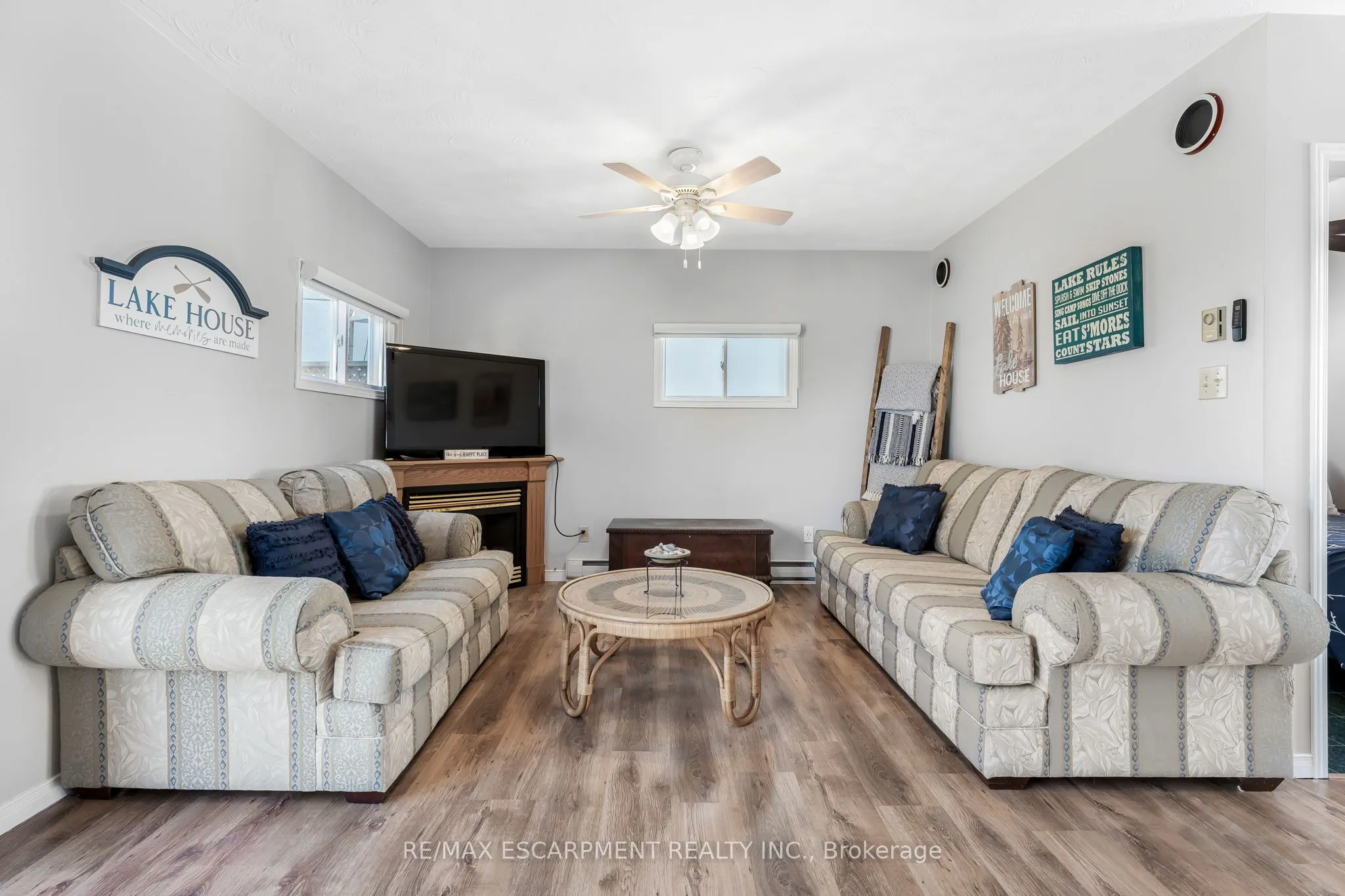 793 Lakeshore Road