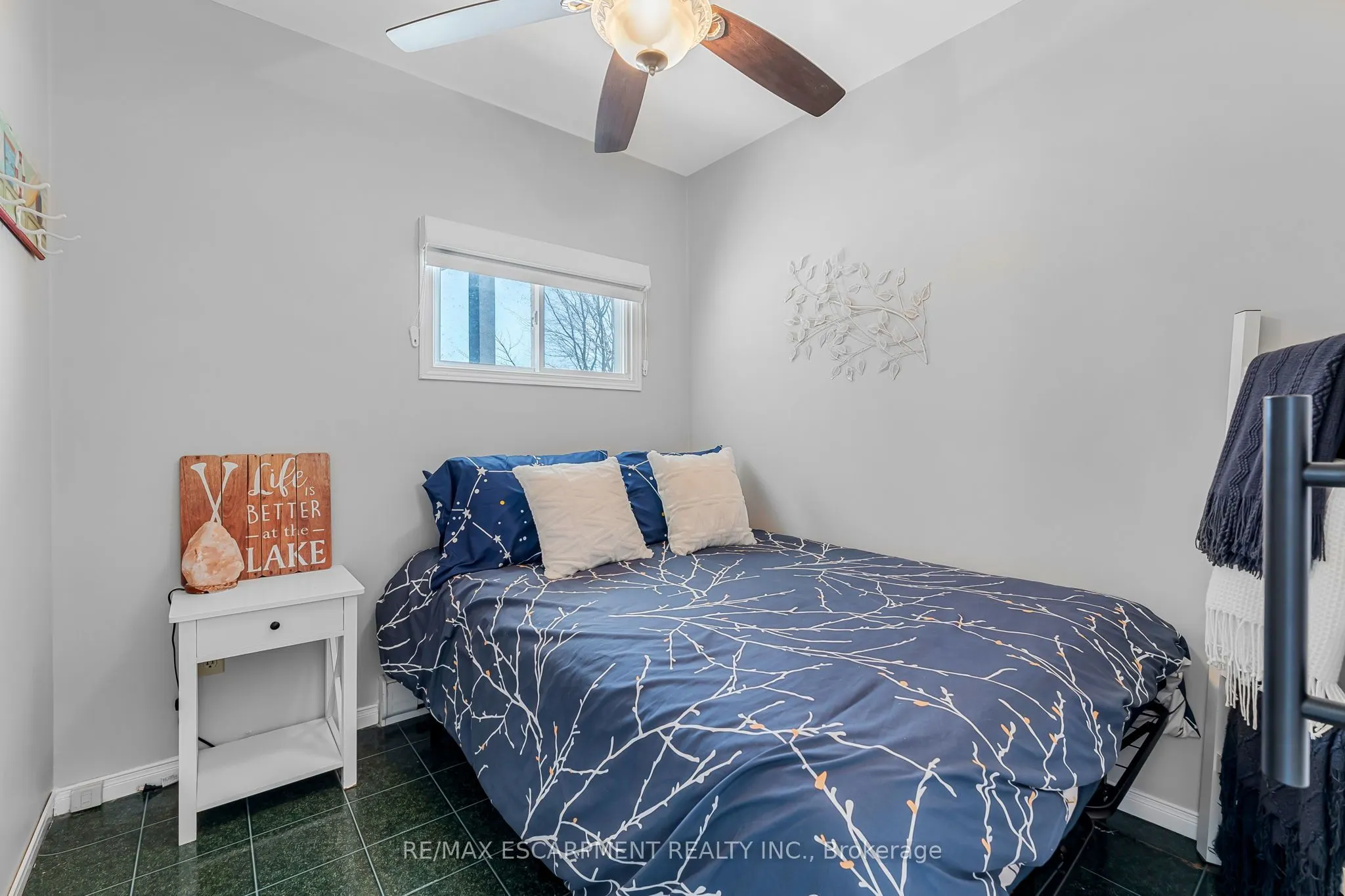 793 Lakeshore Road
