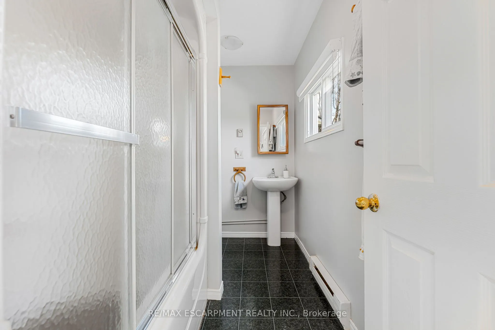 793 Lakeshore Road