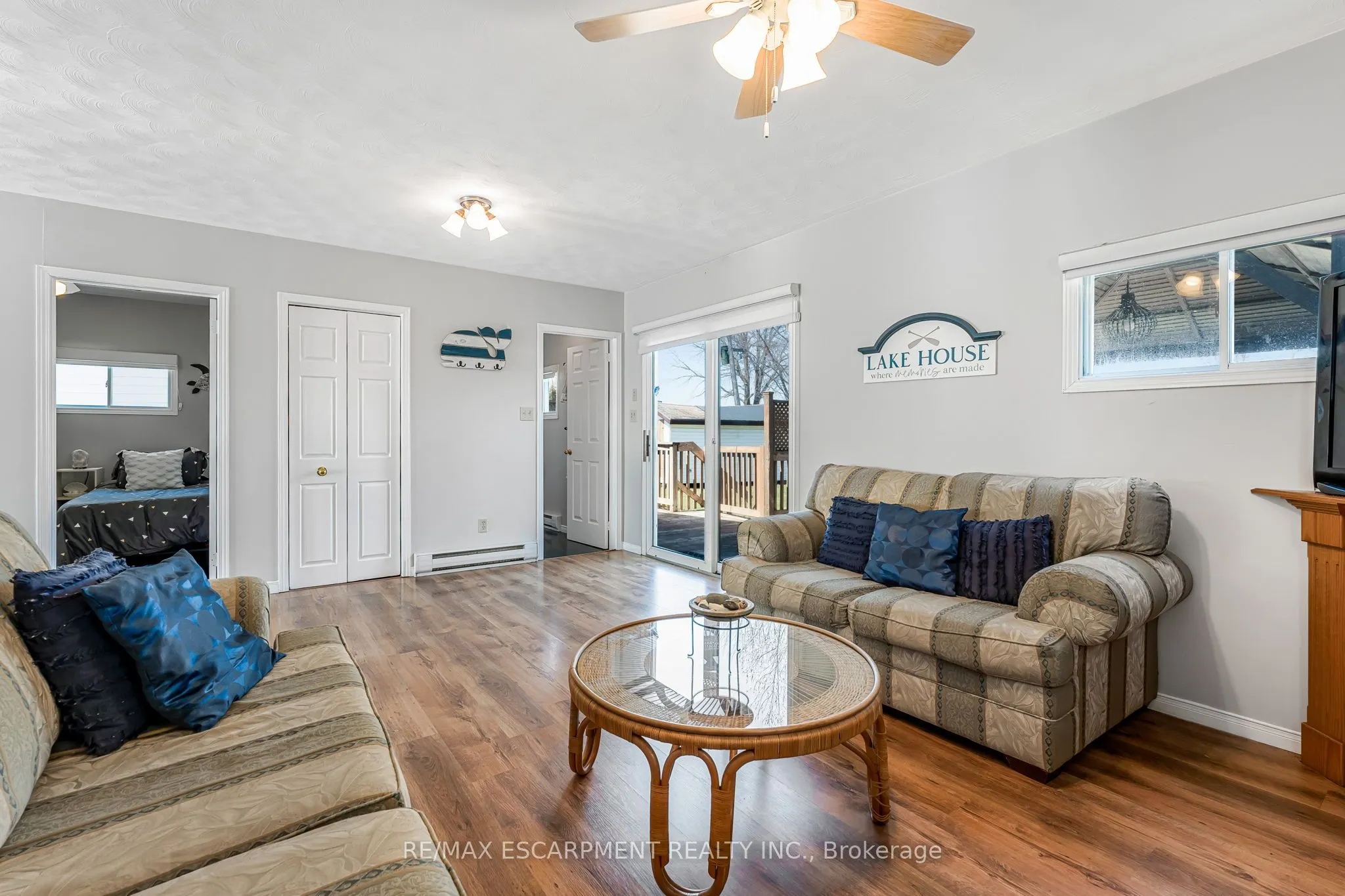 793 Lakeshore Road