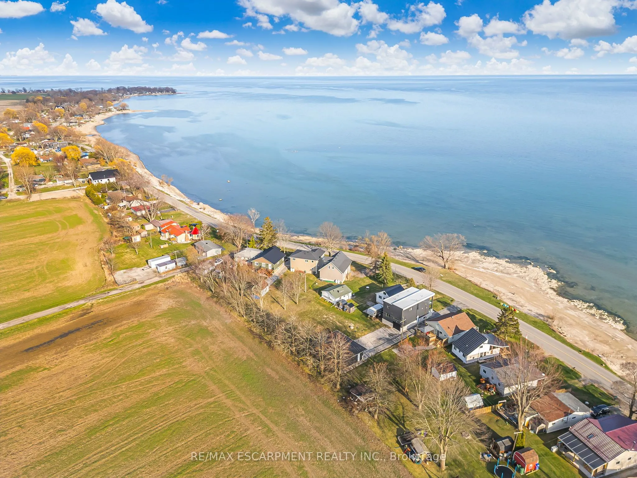 793 Lakeshore Road