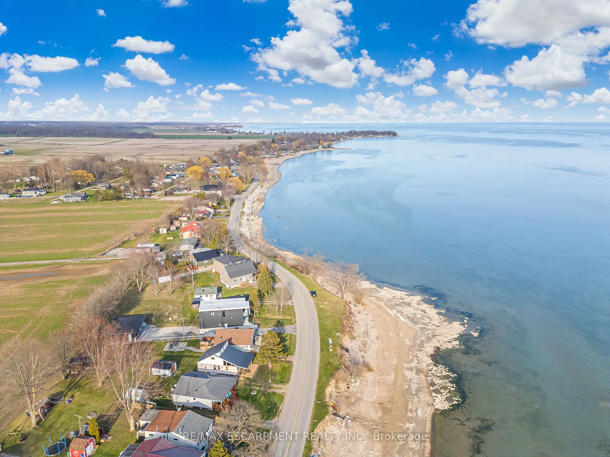 793 Lakeshore Road