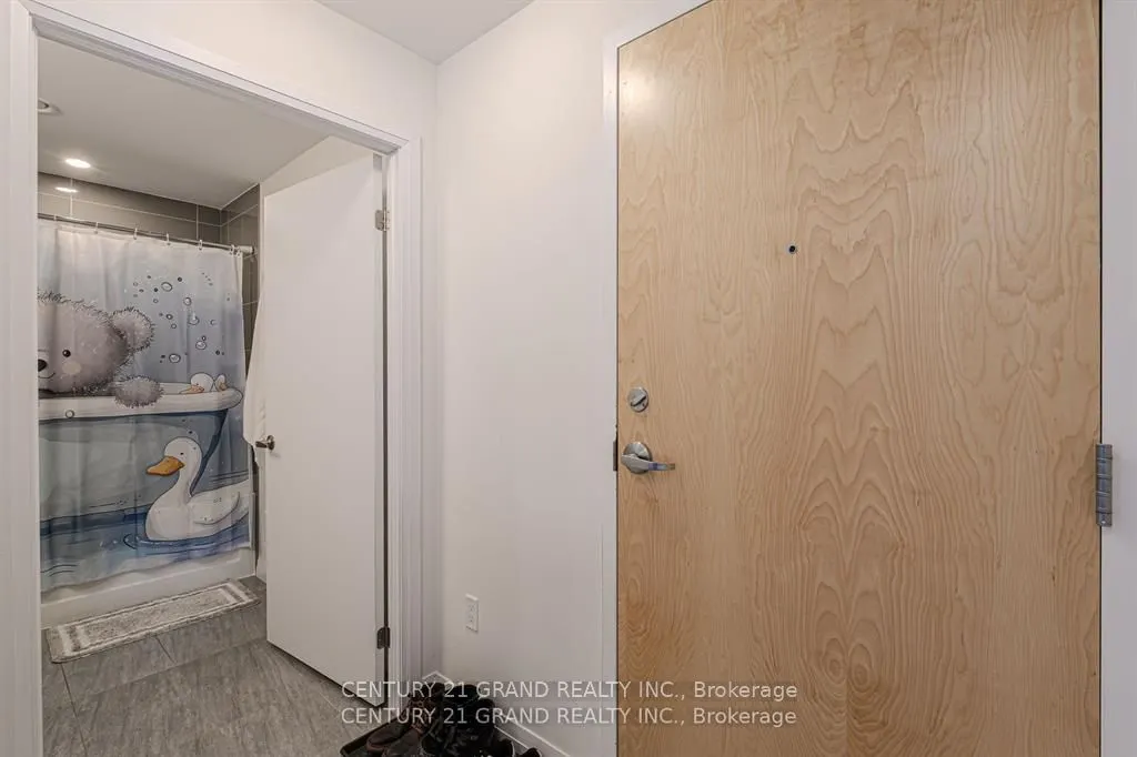 60 Charles Street W, #503
