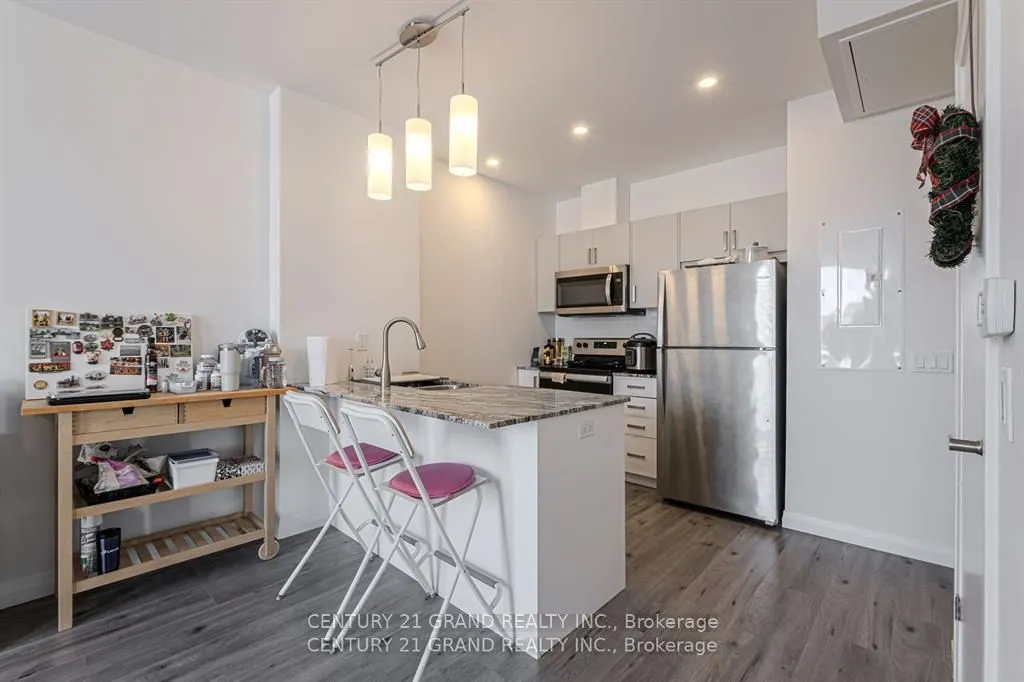60 Charles Street W, #503