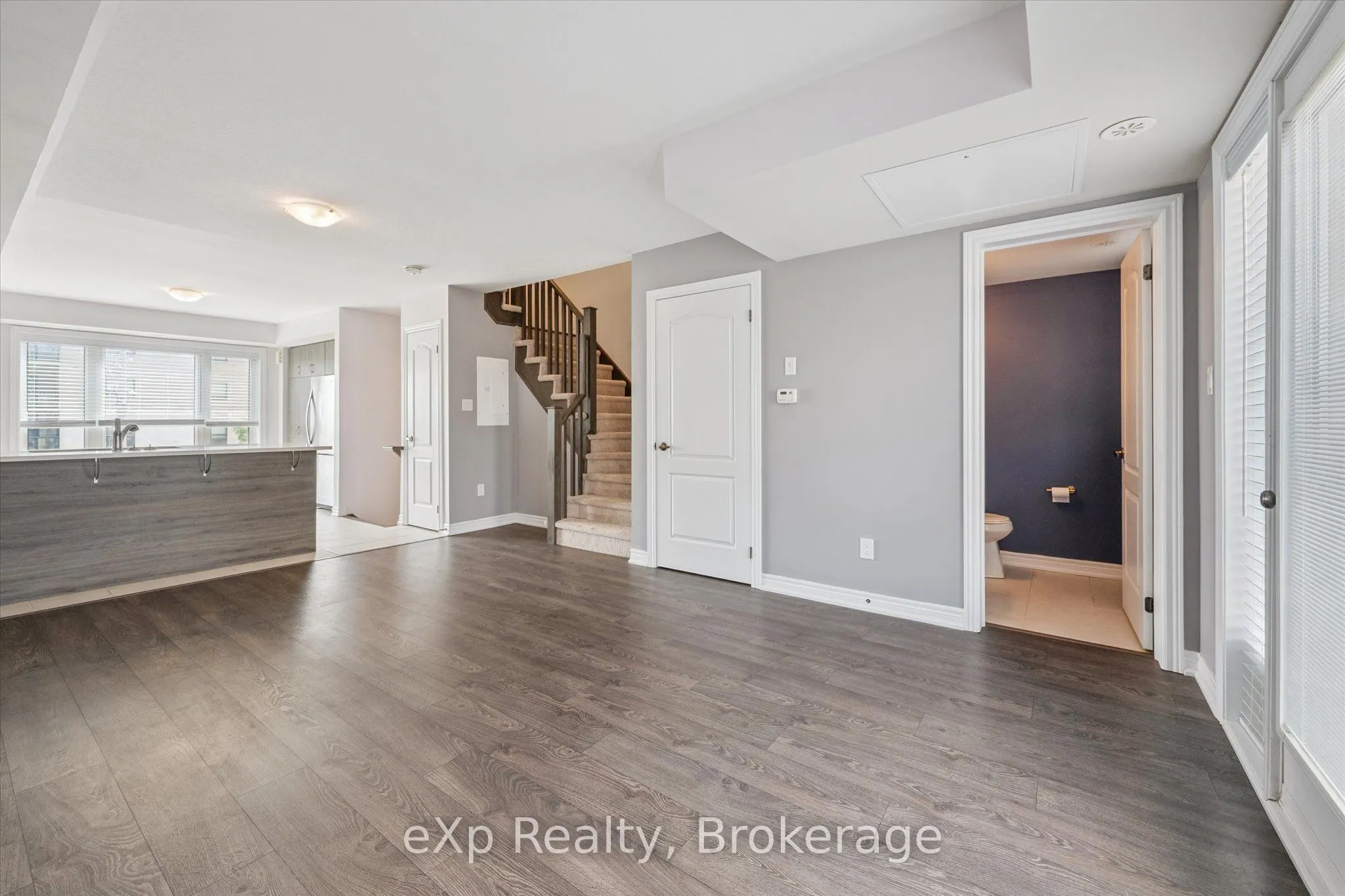 124 Watson Parkway N, #4