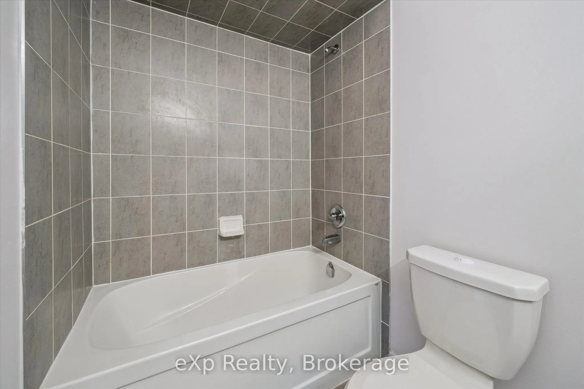 124 Watson Parkway N, #4