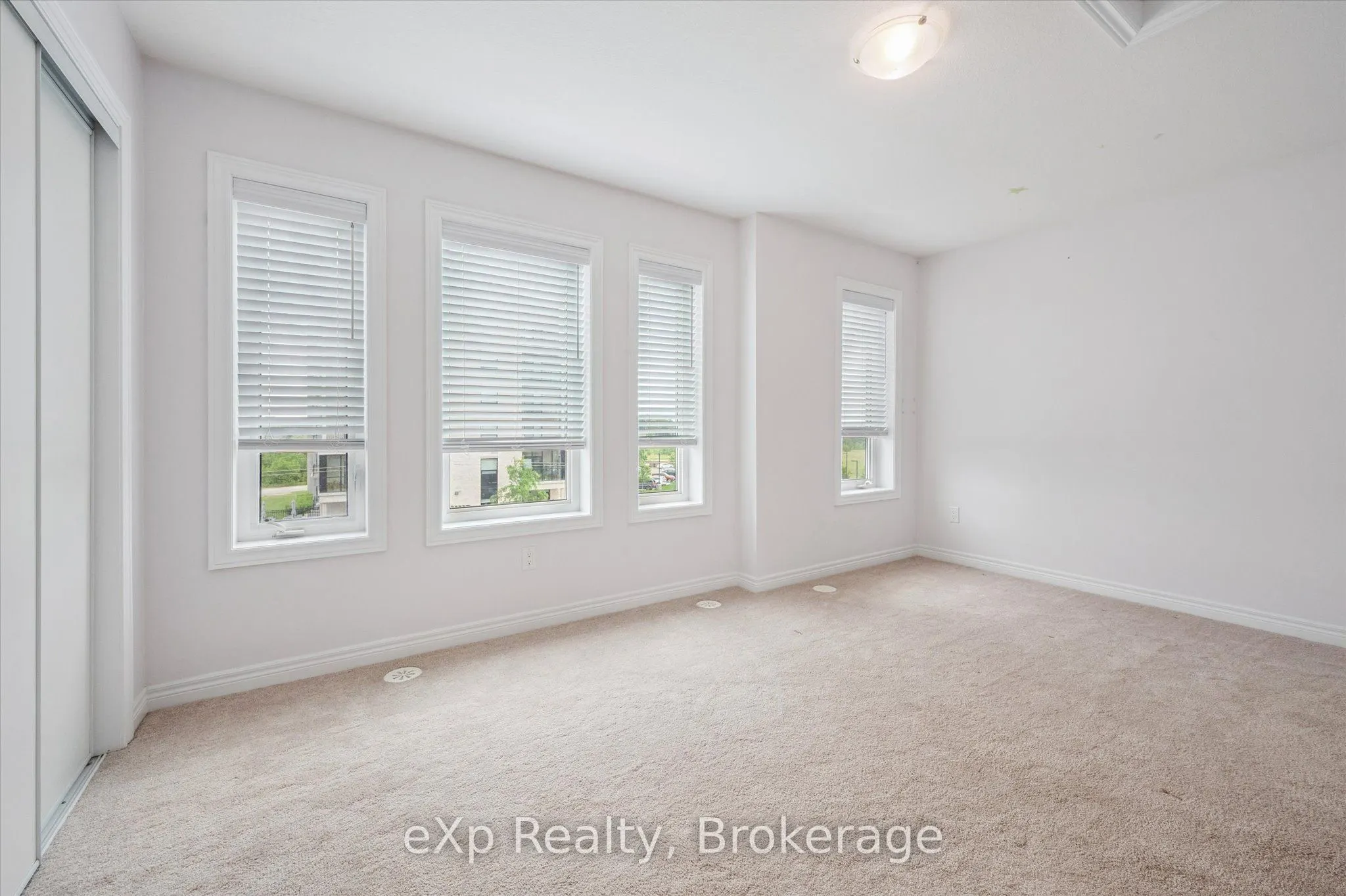 124 Watson Parkway N, #4