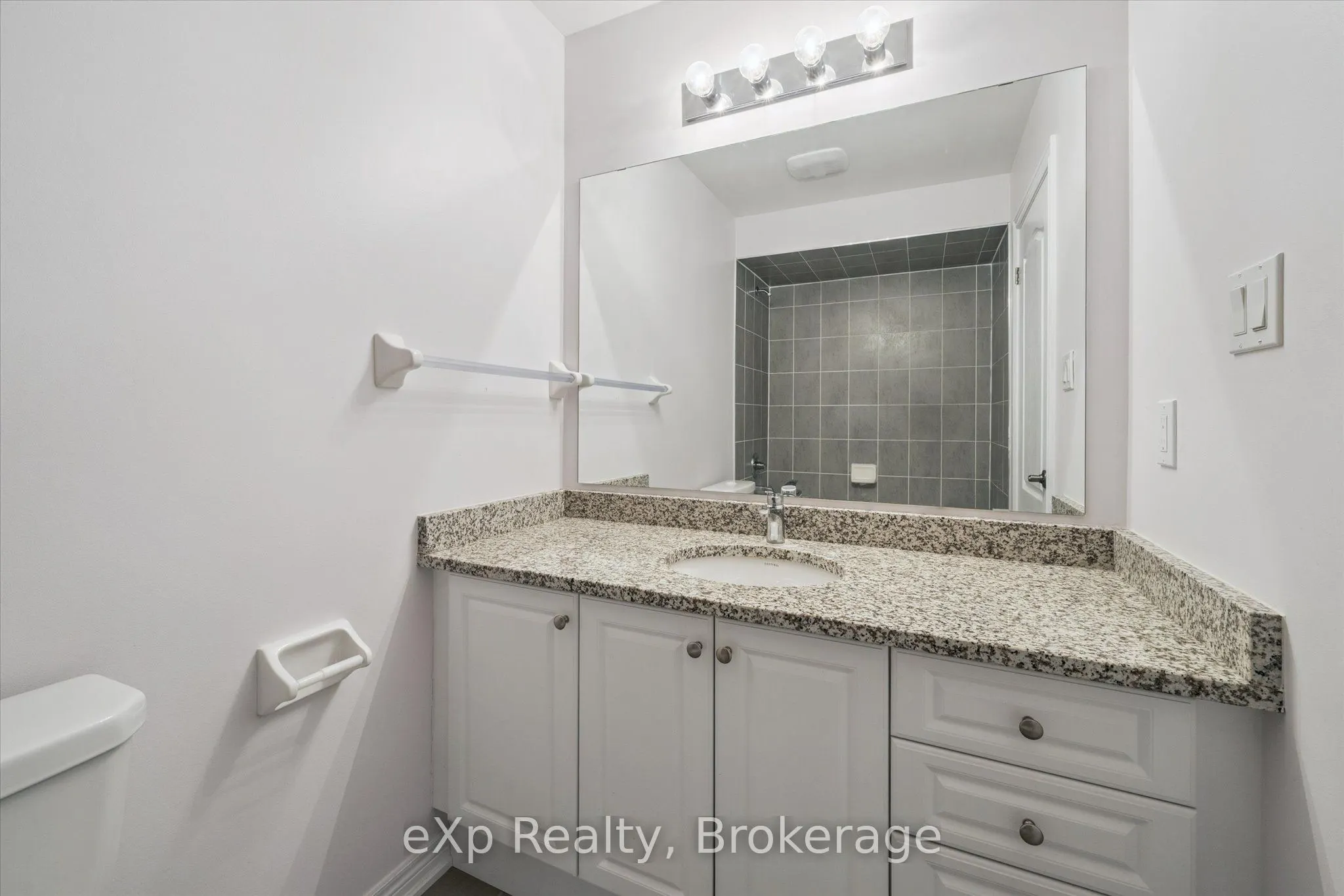 124 Watson Parkway N, #4