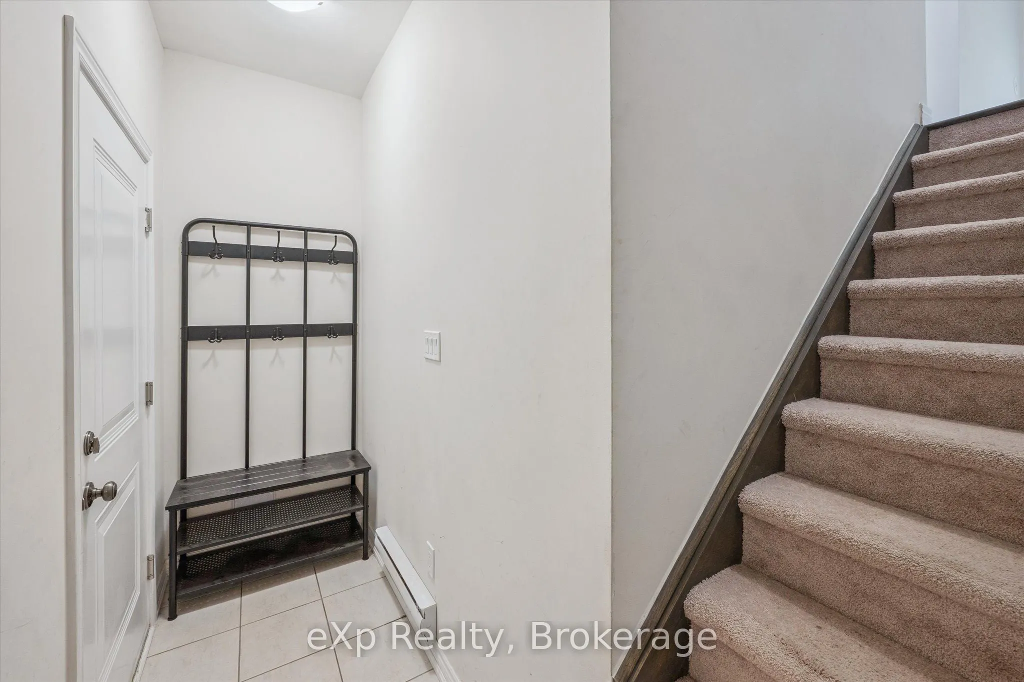 124 Watson Parkway N, #4